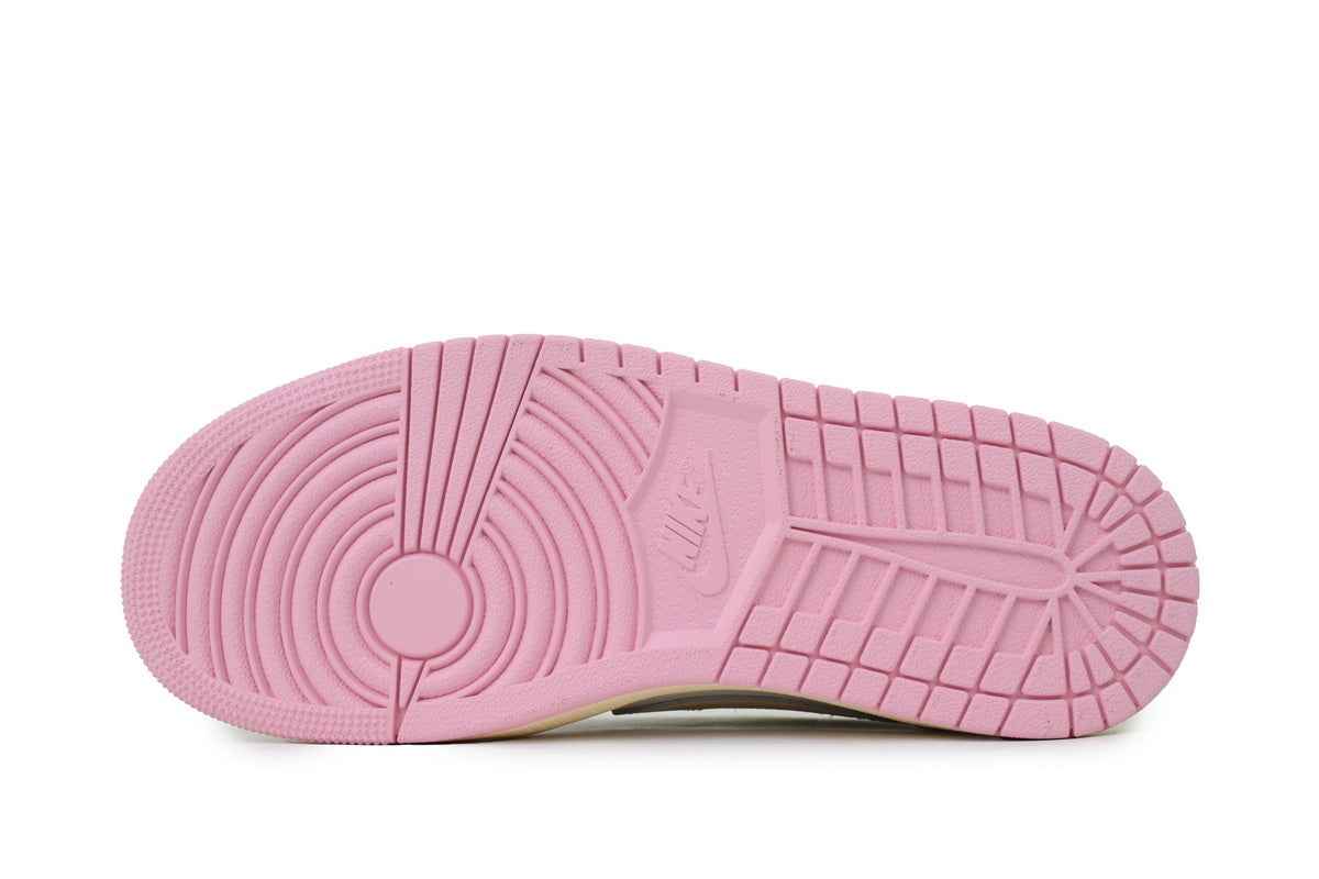 Travis Scott x Air Jordan 1 Low Soft Powder Pouring