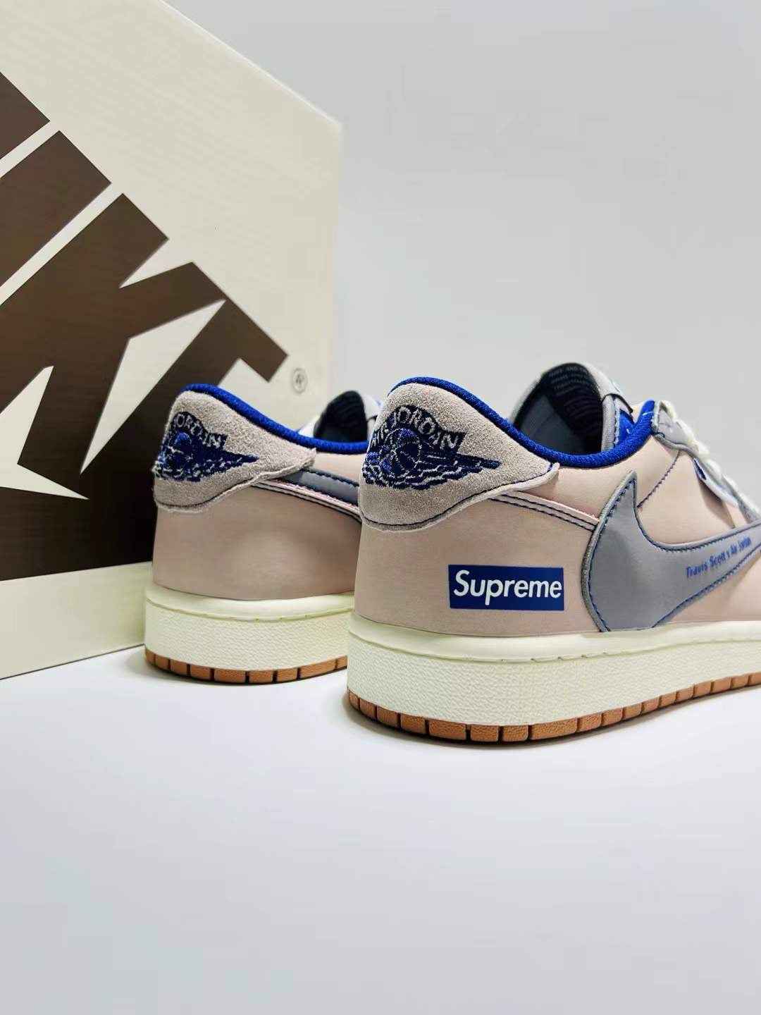 Designer Air Jordan 1 ×Travis Scott Supreme XD1568 102