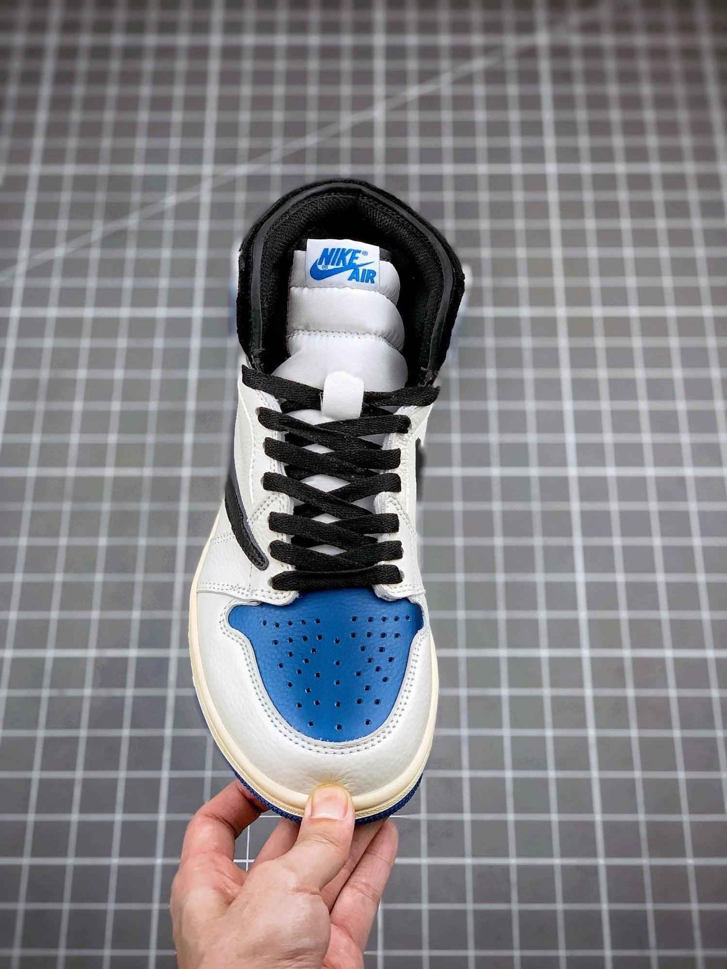 Custom Air Jordan 1 High OG SP Fragment x Travis Scott DH3227-105