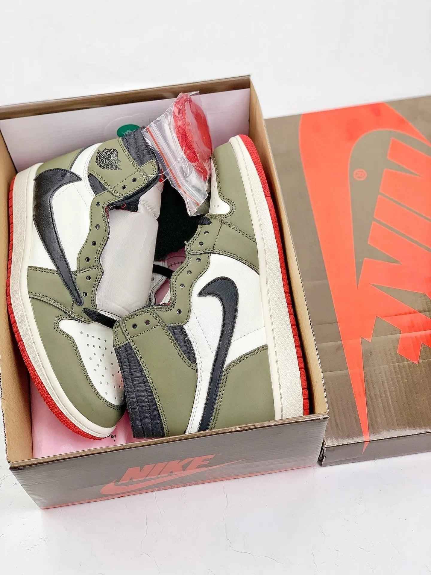 Custom GREEN T-Scott x Fragment x Air Jordan 1 High Q ( Customs And Box ), Jordan 1 Sneakers Active CACTUS JACK