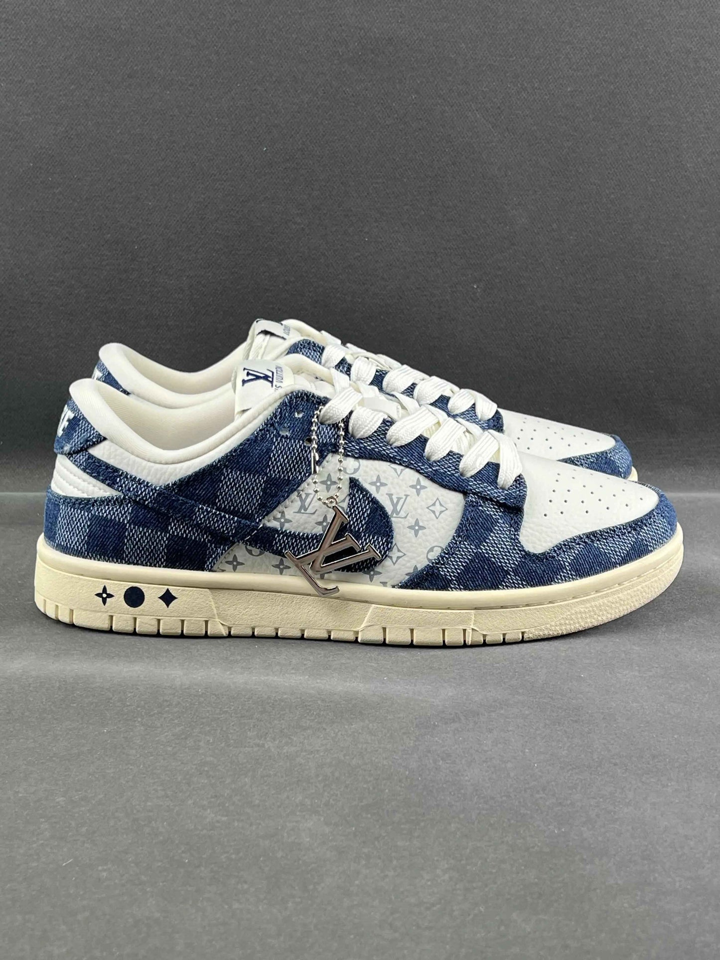 Custom SB Dunk Low x LV JH9310-949