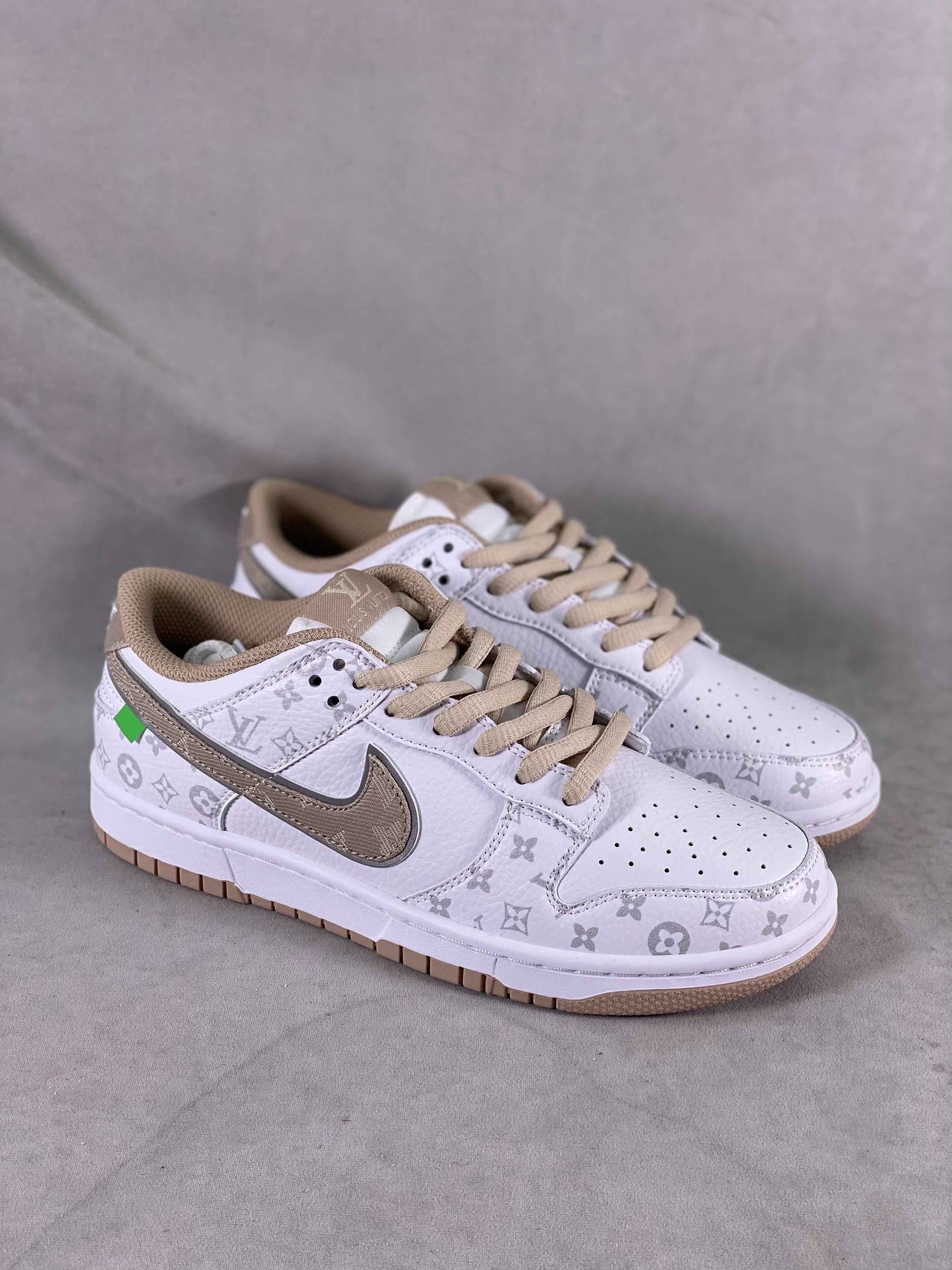 Custom SB Dunk Low x LV LV0526 596