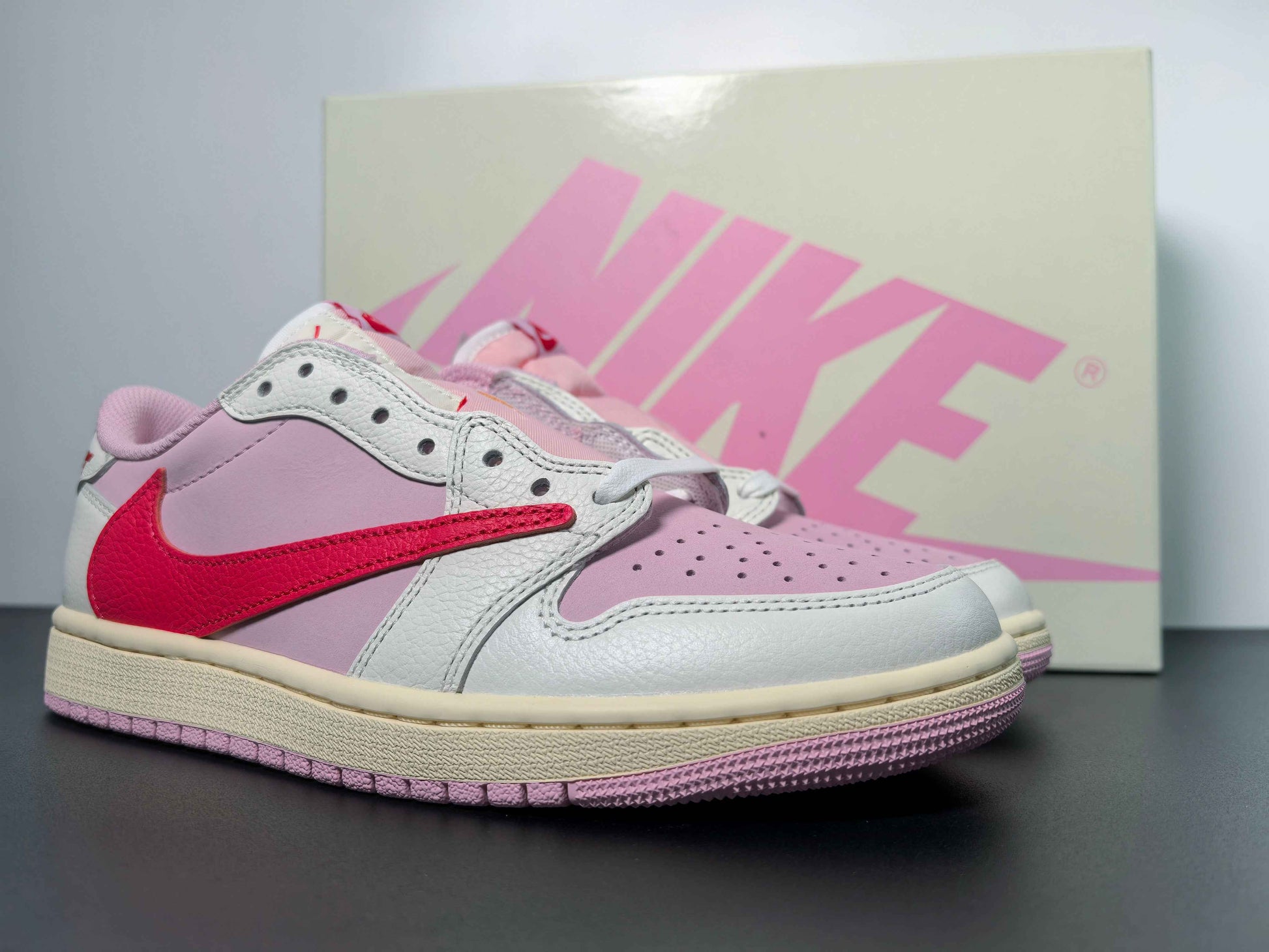 Travis Scott × AJ1 Low "Shy Pink"