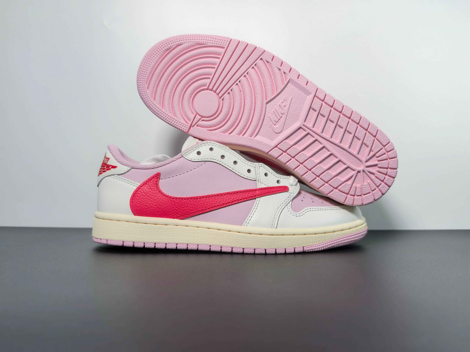 Travis Scott × AJ1 Low "Shy Pink"