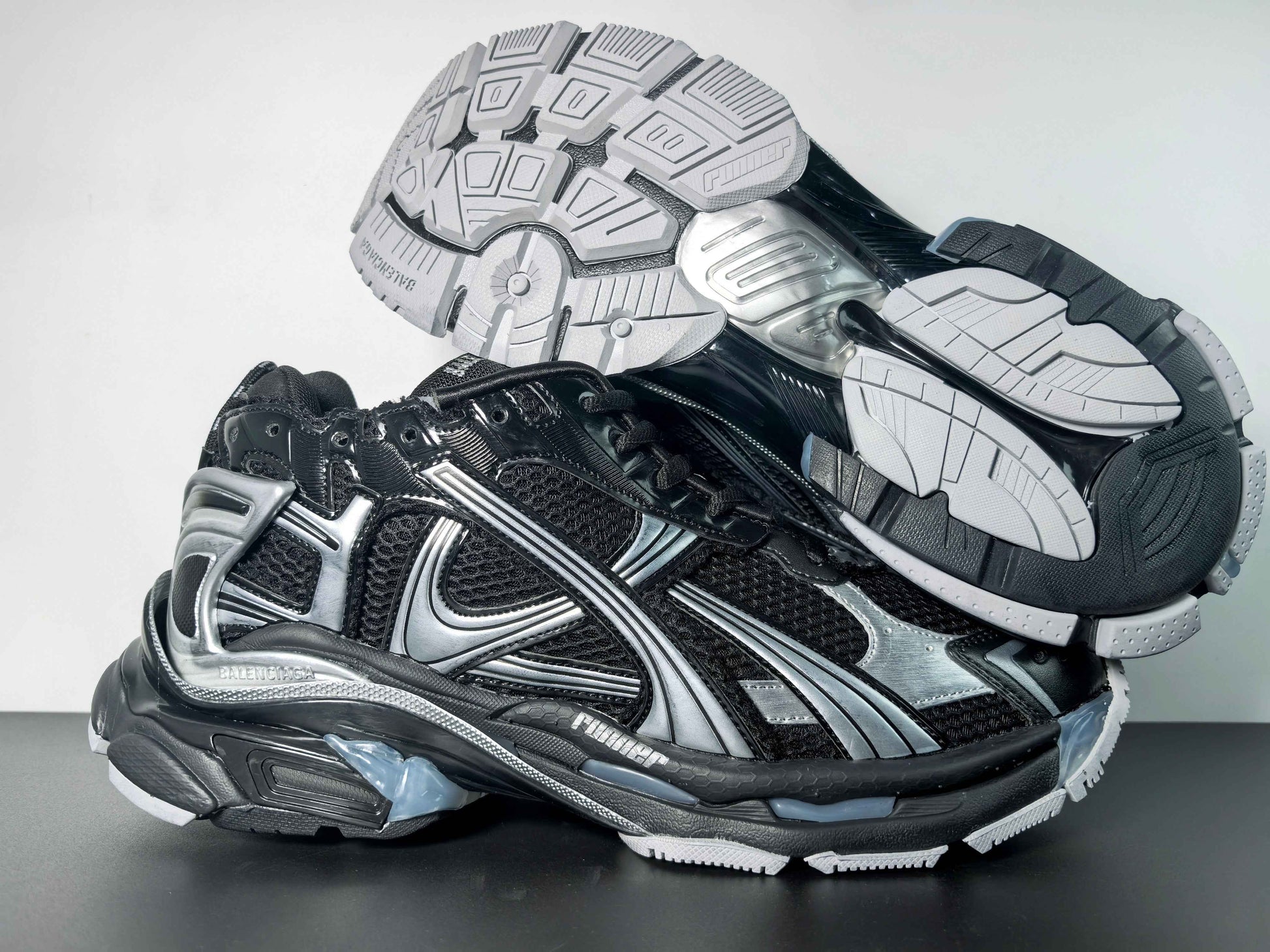 Balenciaga Runner W3RNY