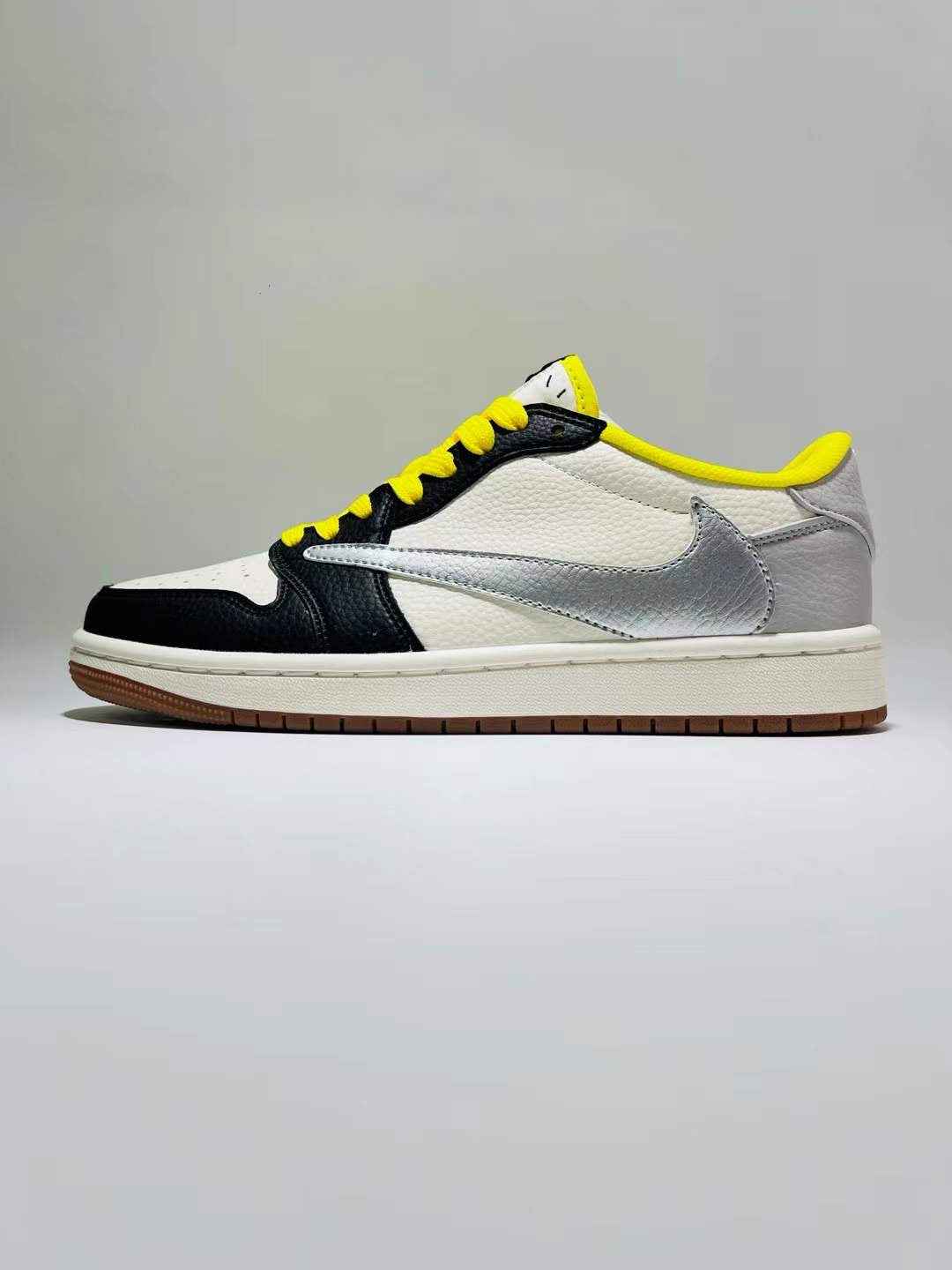Designer Air Jordan 1 ×Travis Scott DN6901 095