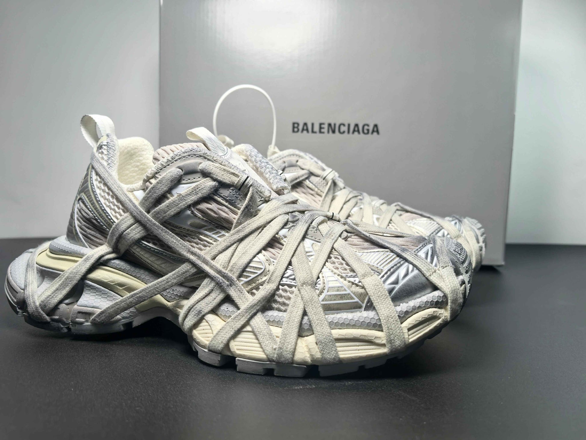 Balenciaga Runner 3XL Extreme Lace