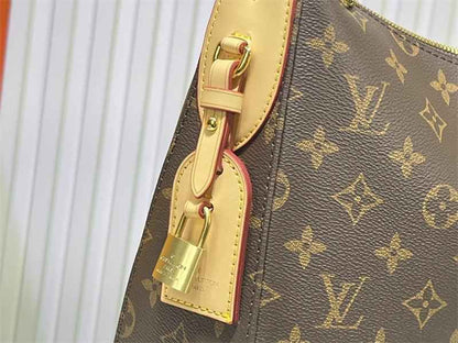 1984 LuVi Monogram Bag M12098