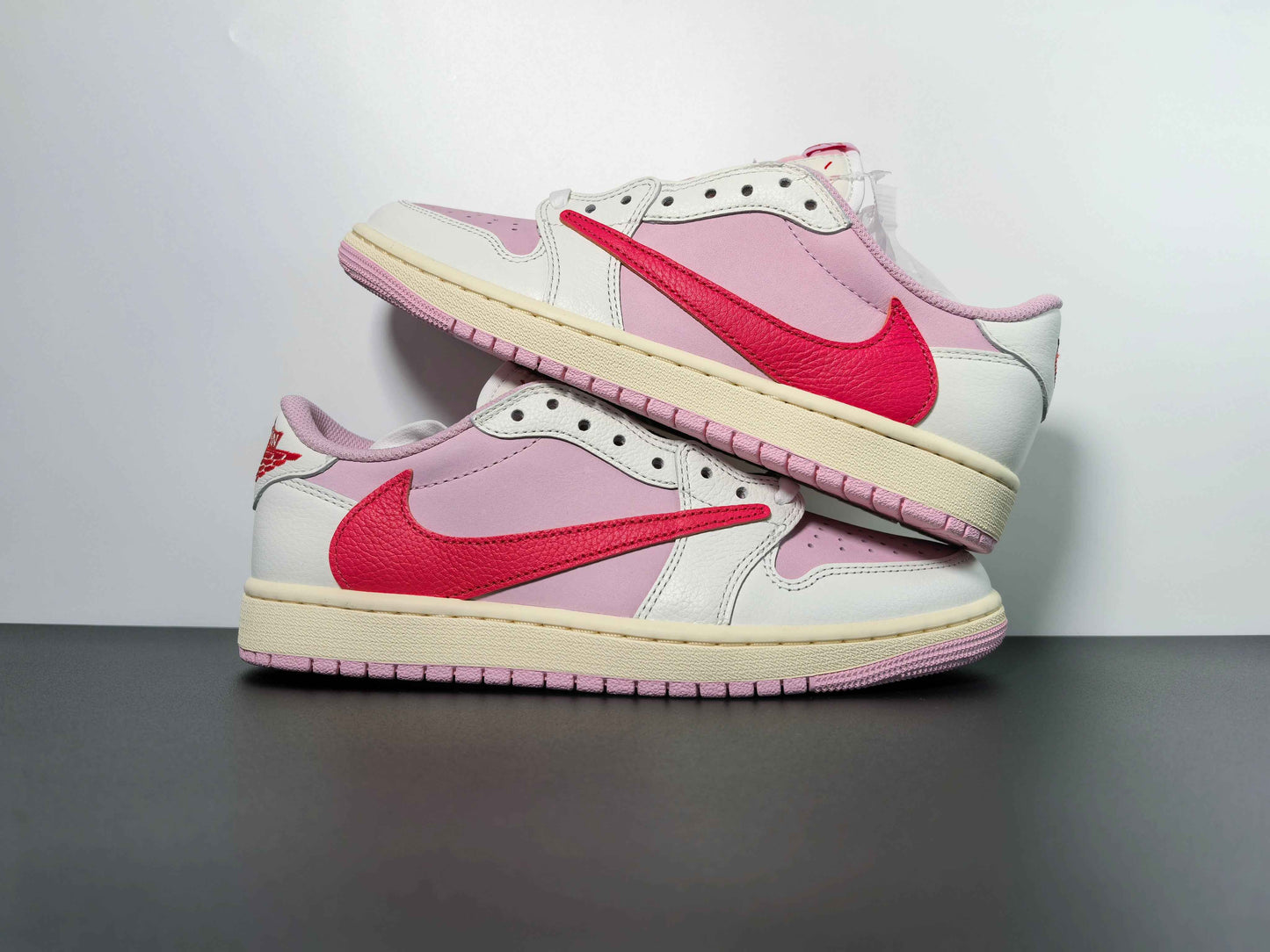 Travis Scott × AJ1 Low "Shy Pink"