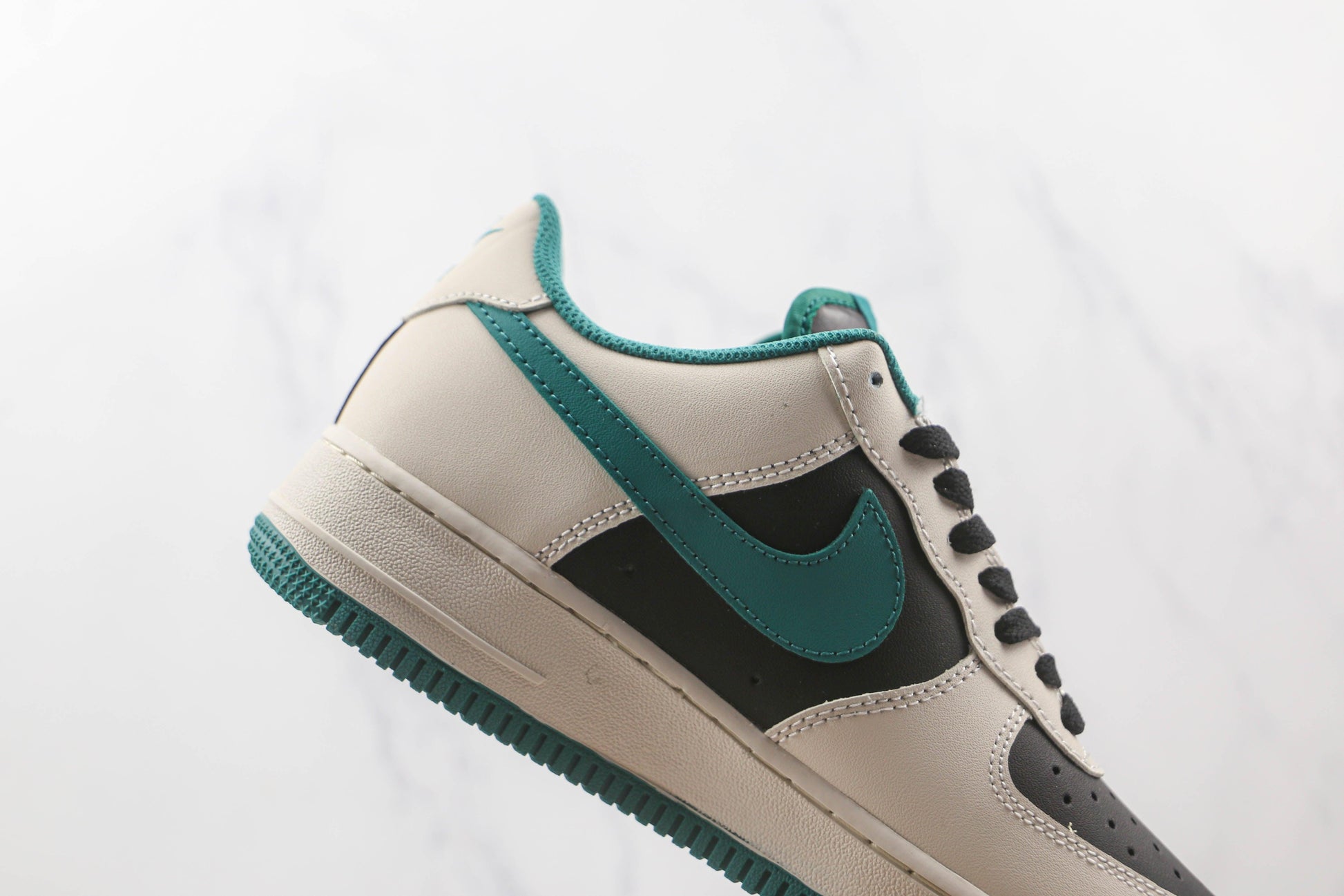 Custom - Air Force High OFF W UNISEX - Sneakernational