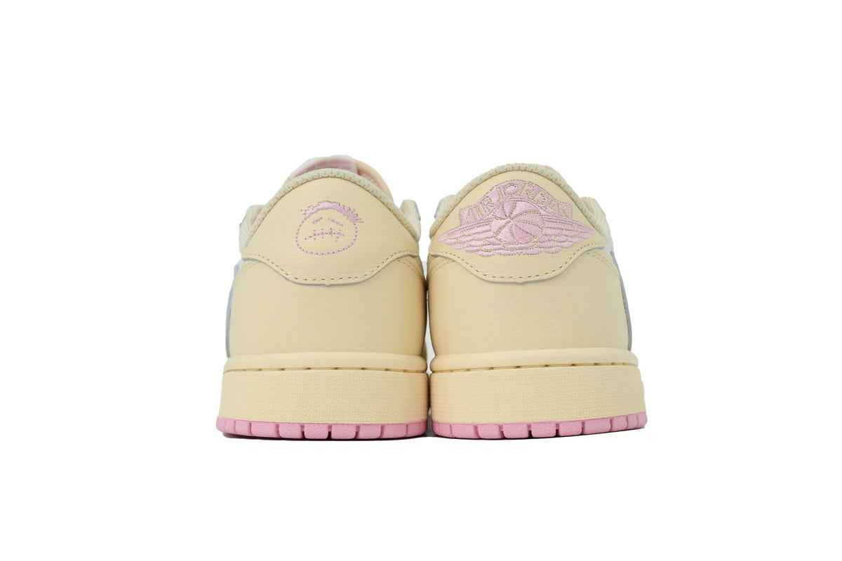 Travis Scott x Air Jordan 1 Low Soft Powder Pouring