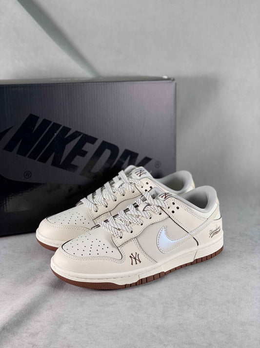 Custom Dunk SB Low x Travis Scott FC1688 107