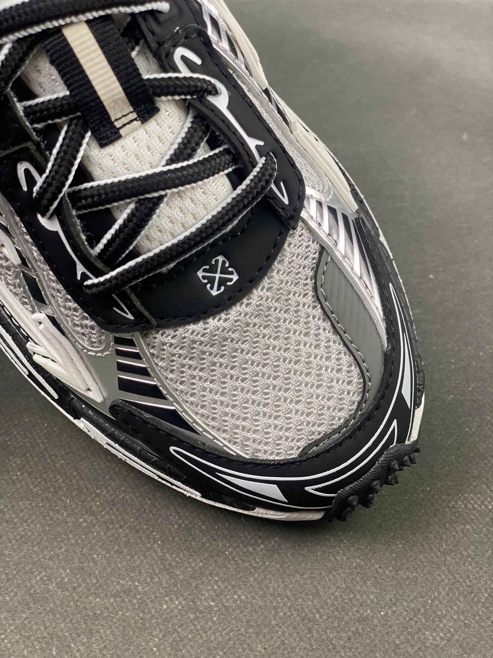 Custom OW x Virgil Abloh OW1102