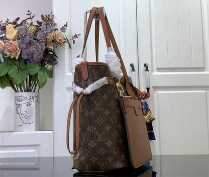 1984 LuVi Monogram Bag M12061