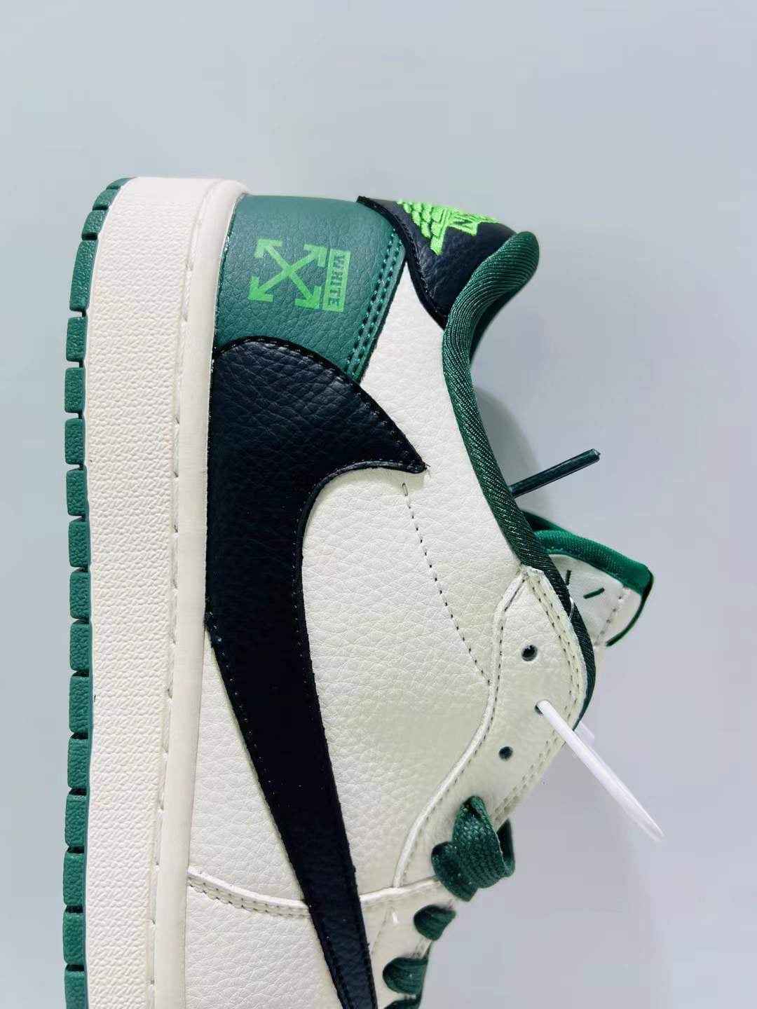 Designer Air Jordan 1 × Travis Scott × OFF White JJ5288 011