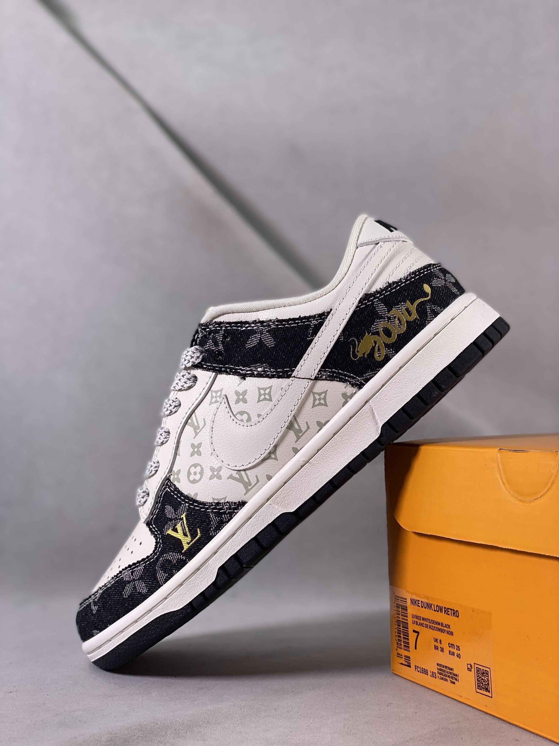 Custom SB Dunk Low x LV FC1688 163