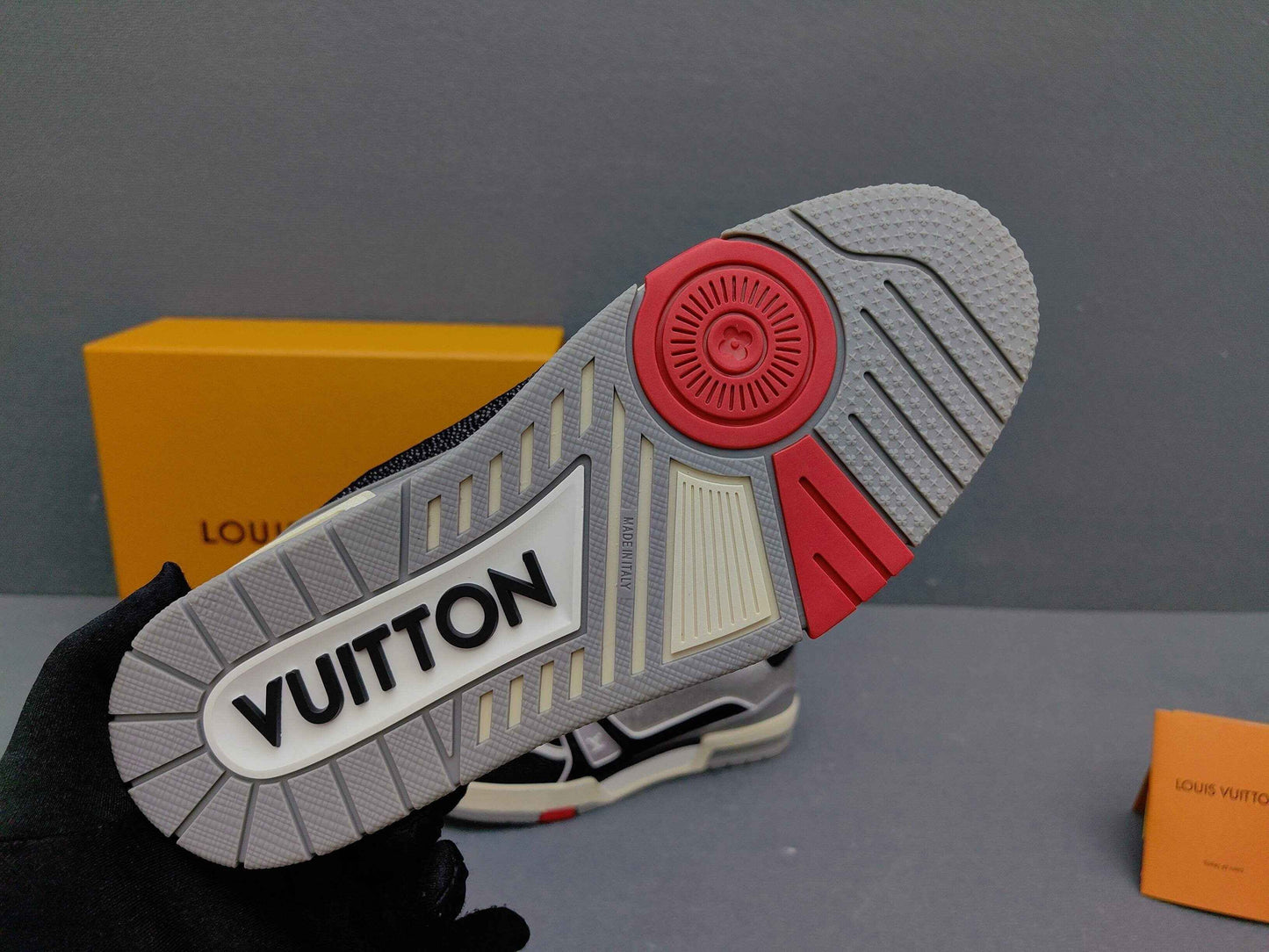 Virgil Abloh x LV Monogram Sneakers AS00400-03