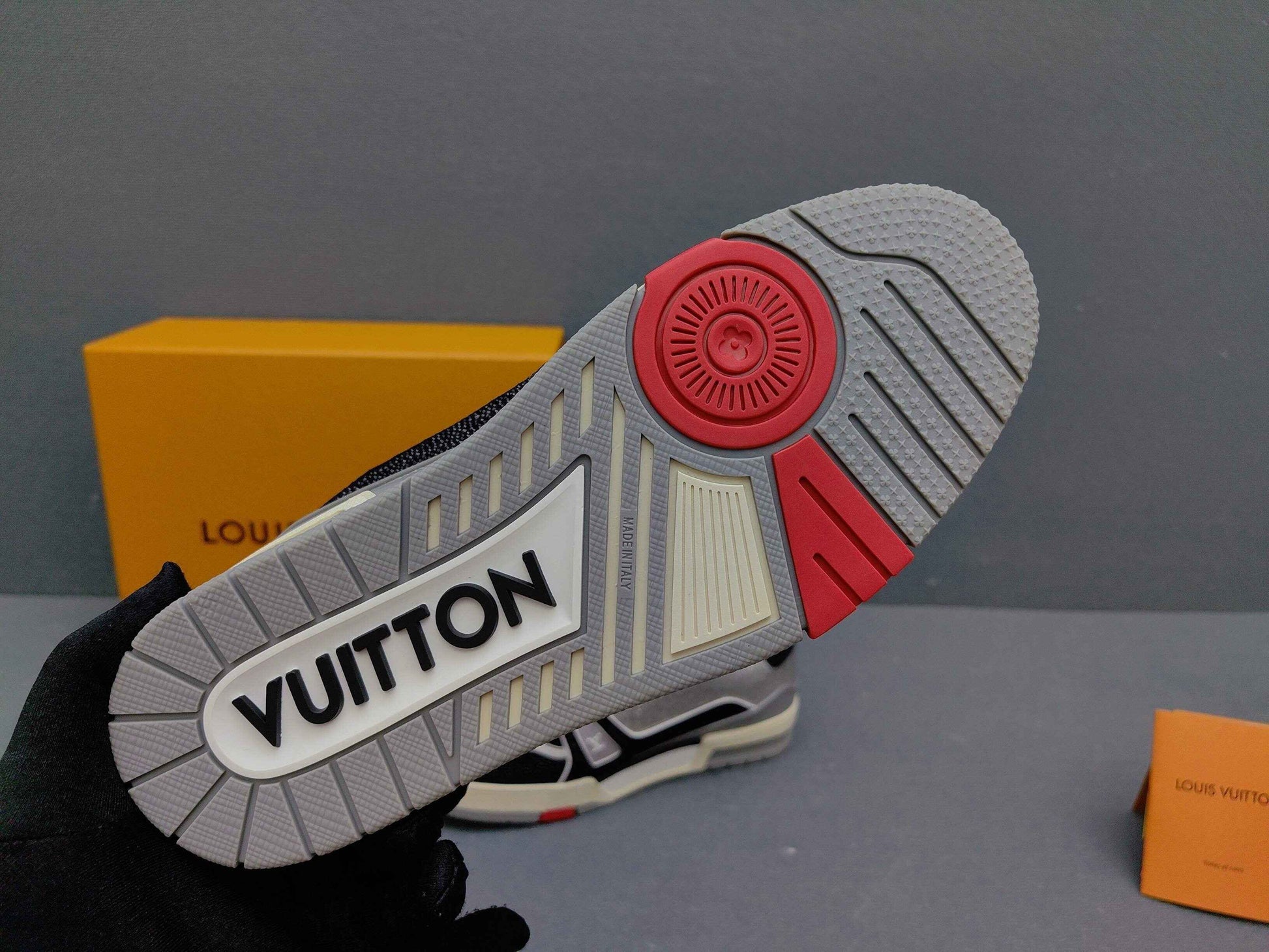 Virgil Abloh x LV Monogram Sneakers AS00400-03