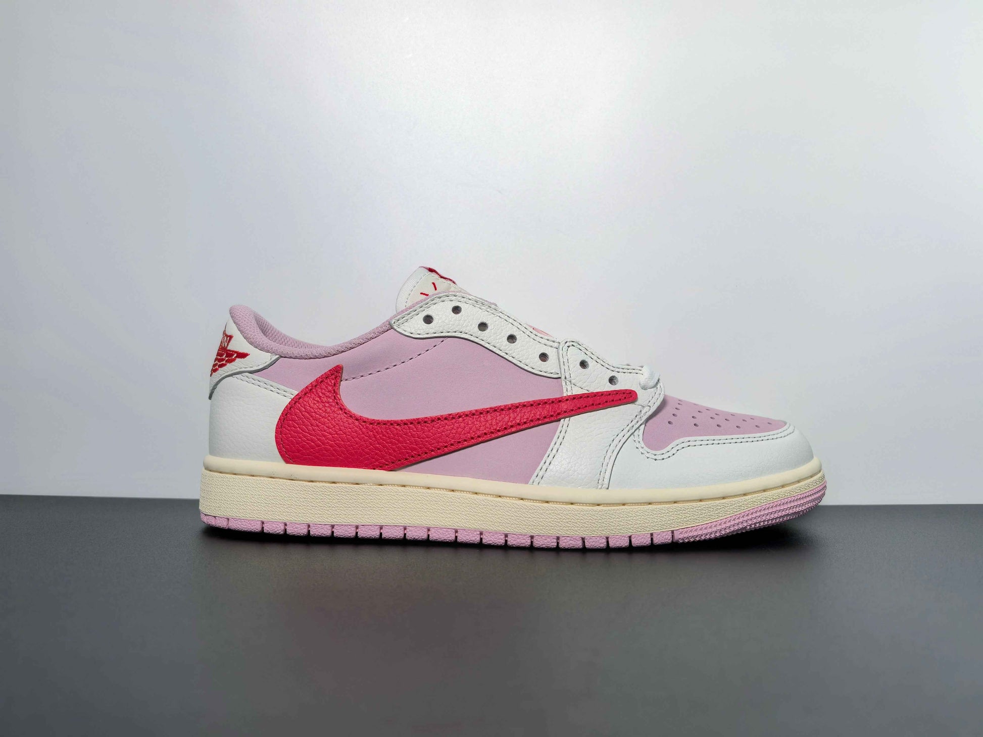 Travis Scott × AJ1 Low "Shy Pink"