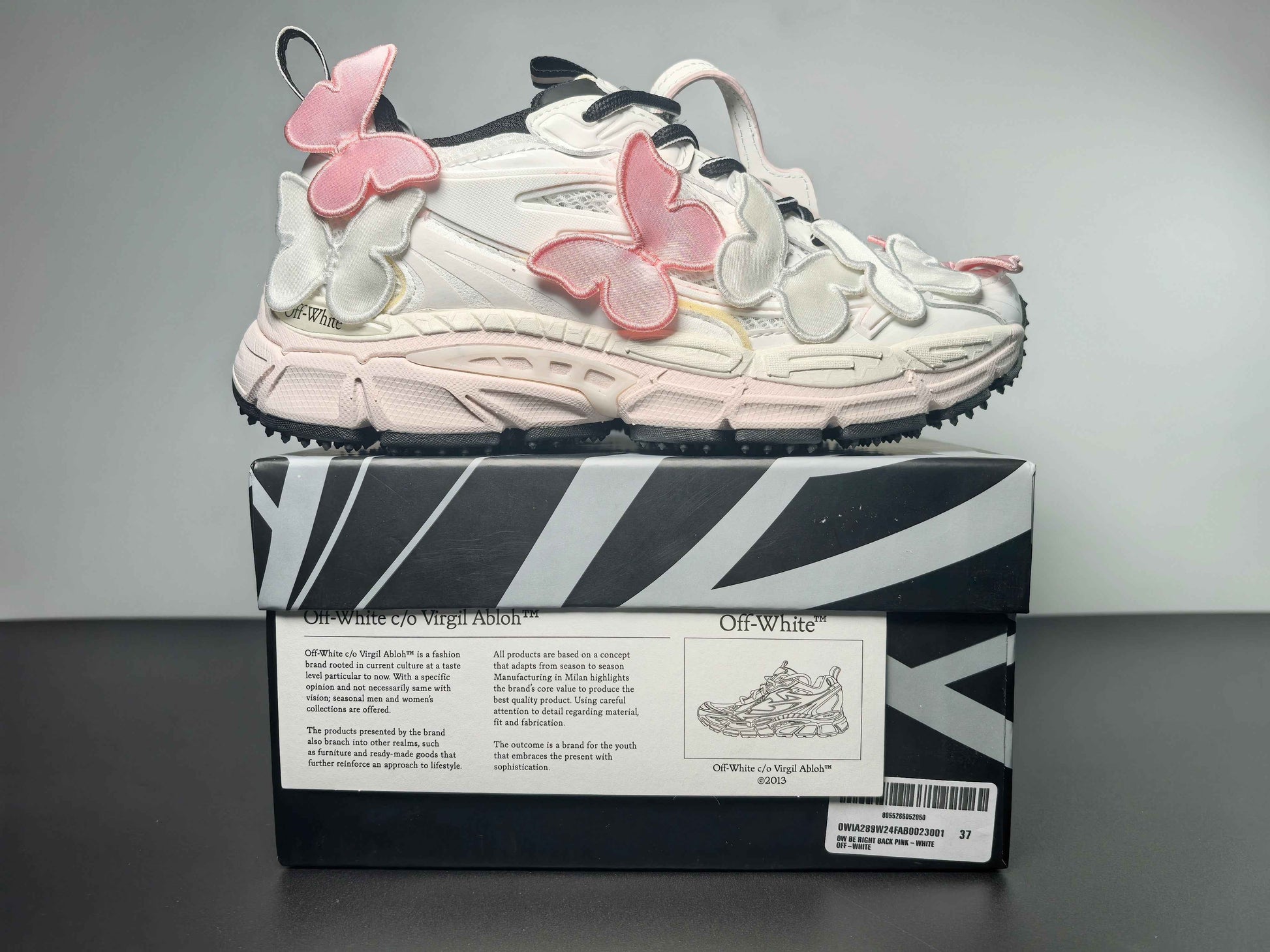 Off-White C/O Virgil Abloh Sneakers 010