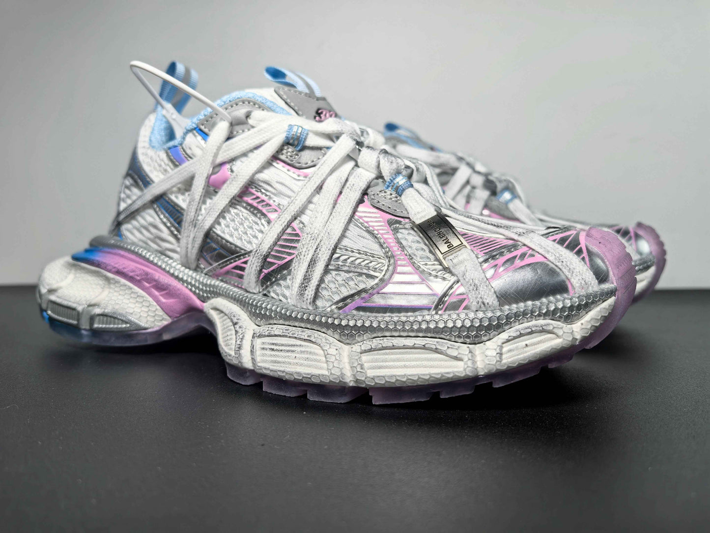Balenciaga Runner 3XL Extreme Lace 02