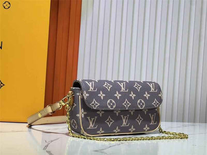 1984 LuVi Monogram M11299