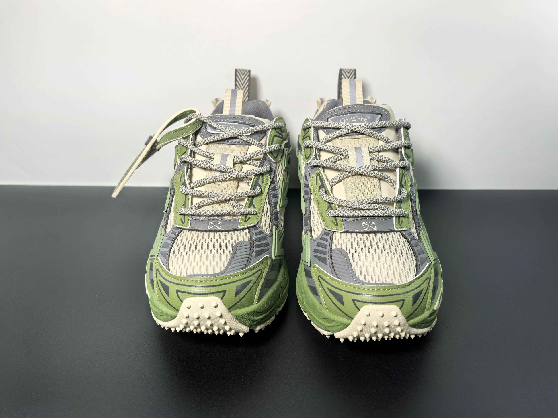 Off-White C/O Virgil Abloh Sneakers 002