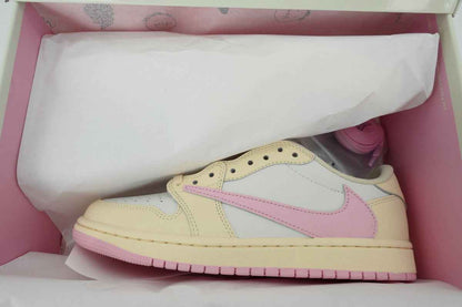 Travis Scott x Air Jordan 1 Low Soft Powder Pouring