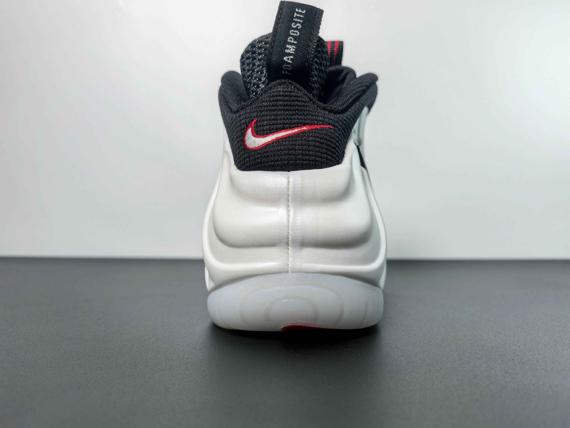 Nike Air Foamposite Pro 2025 'Pearl'