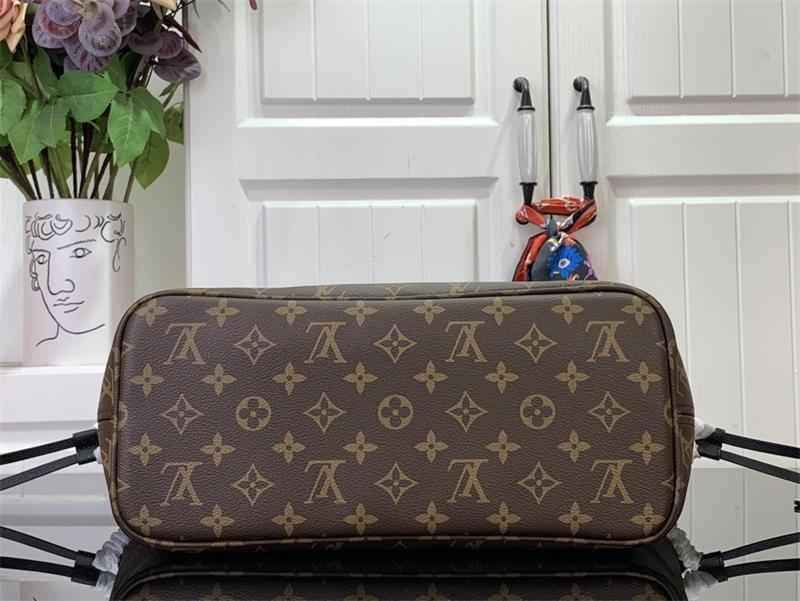1984 LuVi Monogram Bag M12061