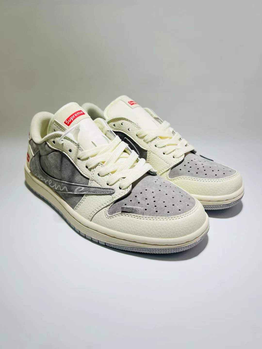 Designer Air Jordan 1 ×Travis Scott Supreme XS3086 004