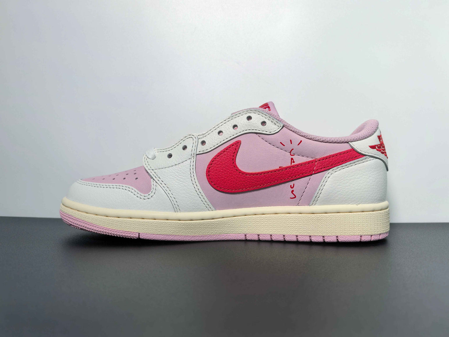 Travis Scott × AJ1 Low "Shy Pink"