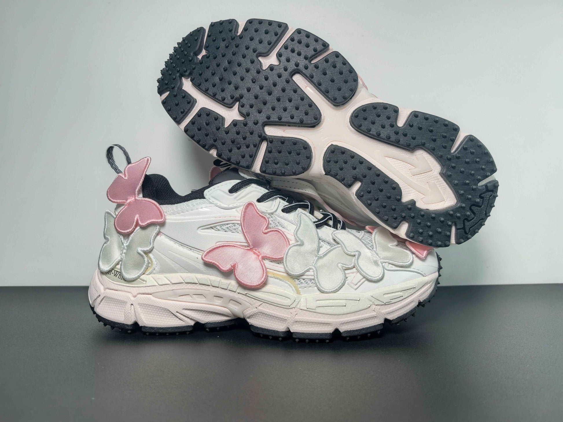 Off-White C/O Virgil Abloh Sneakers 010