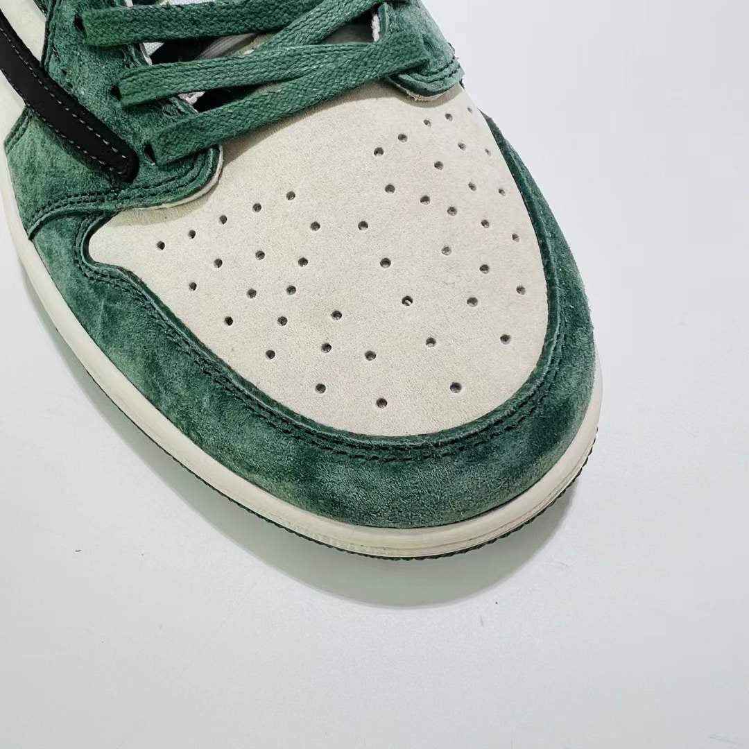 Designer Air Jordan 1low ×Travis Scott DM7866 199