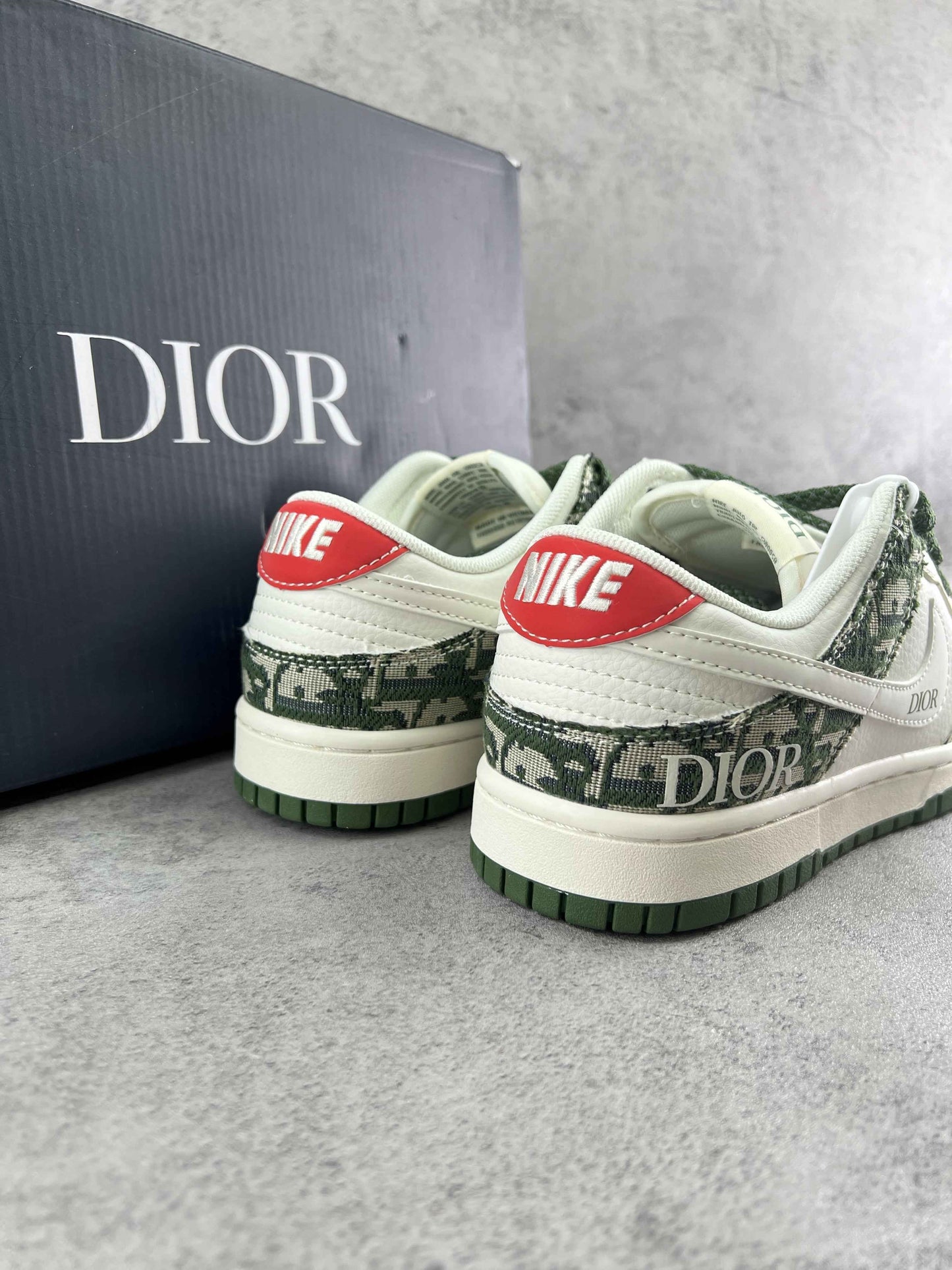 Custom SB Dunk Low x Dior XY1688 005