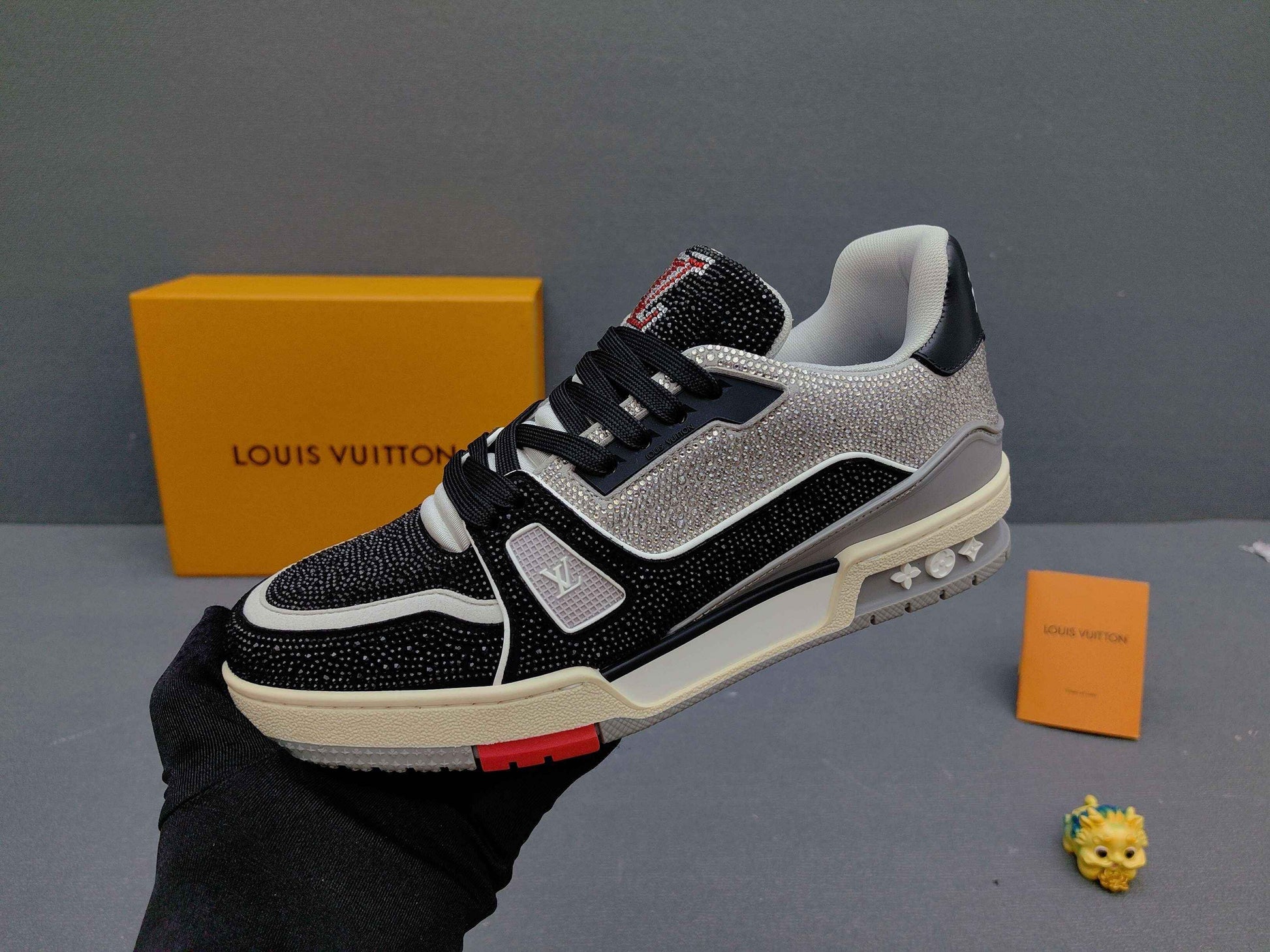 Virgil Abloh x LV Monogram Sneakers AS00400-03