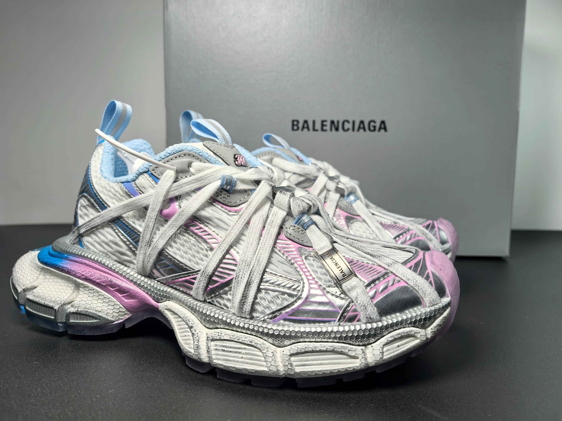 Balenciaga Runner 3XL Extreme Lace 02
