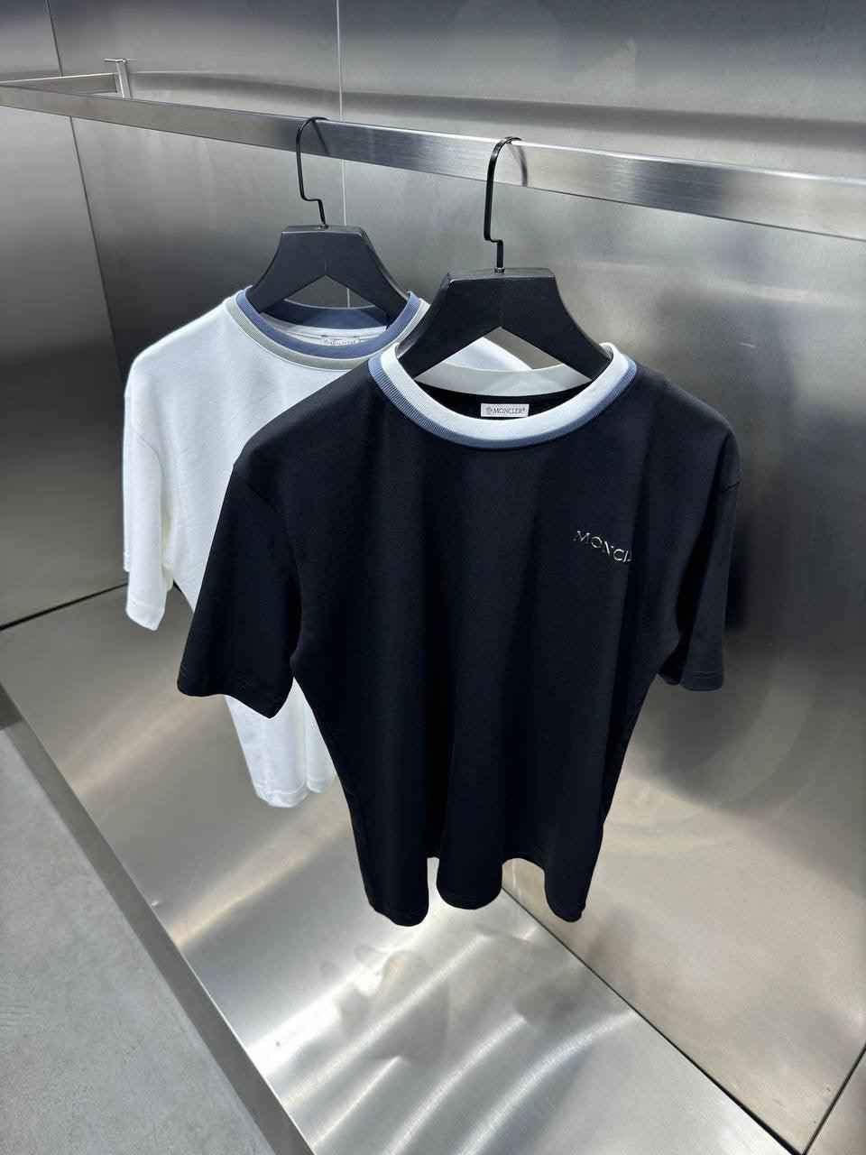Sneakernational - Moncler T-Shirt 001