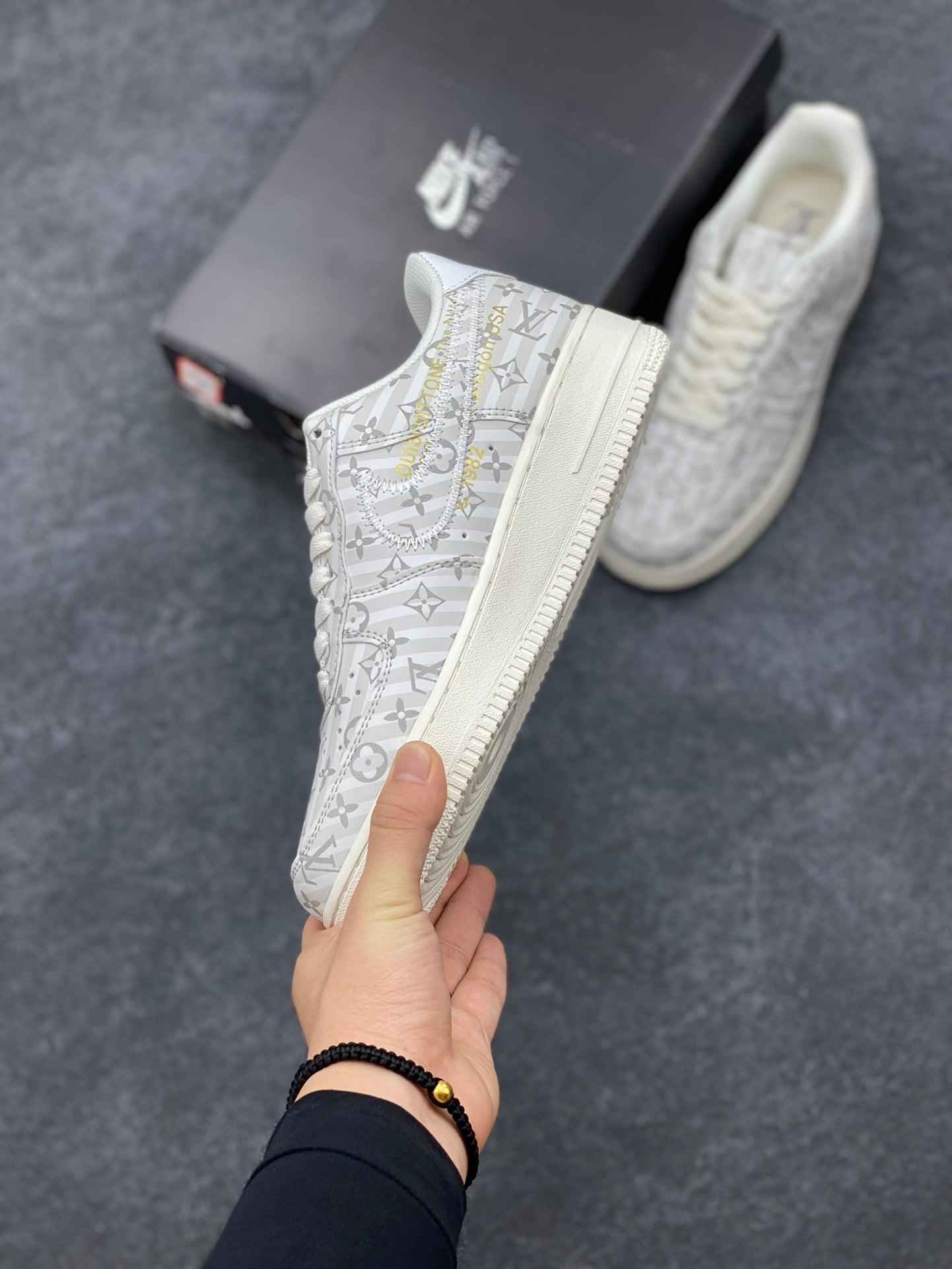 Custom LV x Off-wht x NK Air Force 1 1A9V9E
