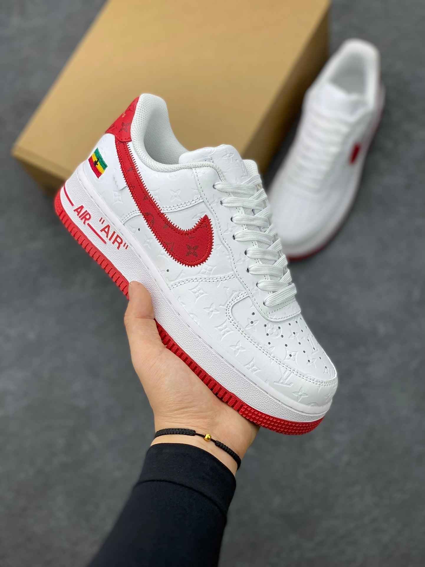 Custom Nk Air Force 1'07 x LV Low Air Sole LD0212