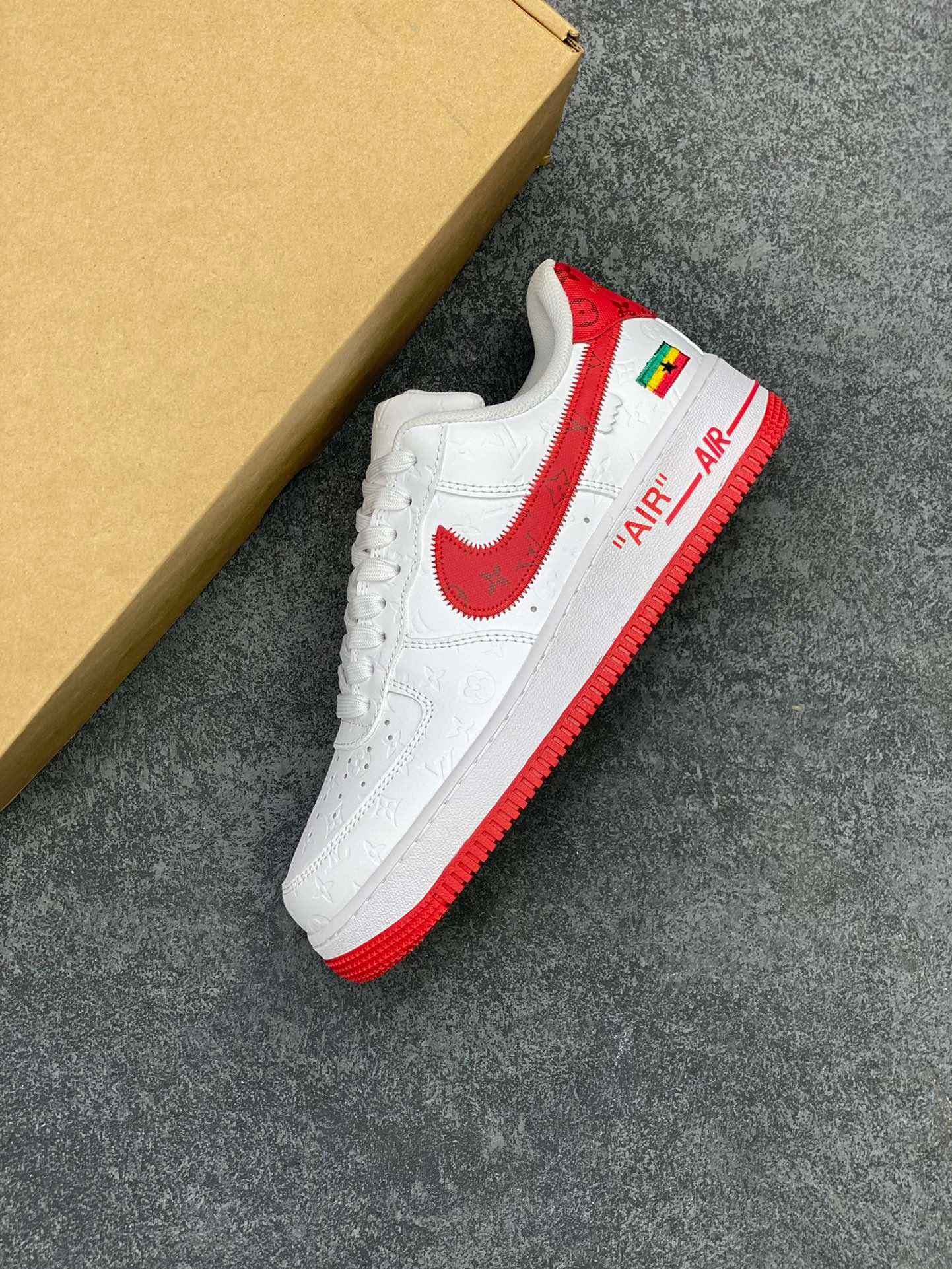 Custom Nk Air Force 1'07 x LV Low Air Sole LD0212