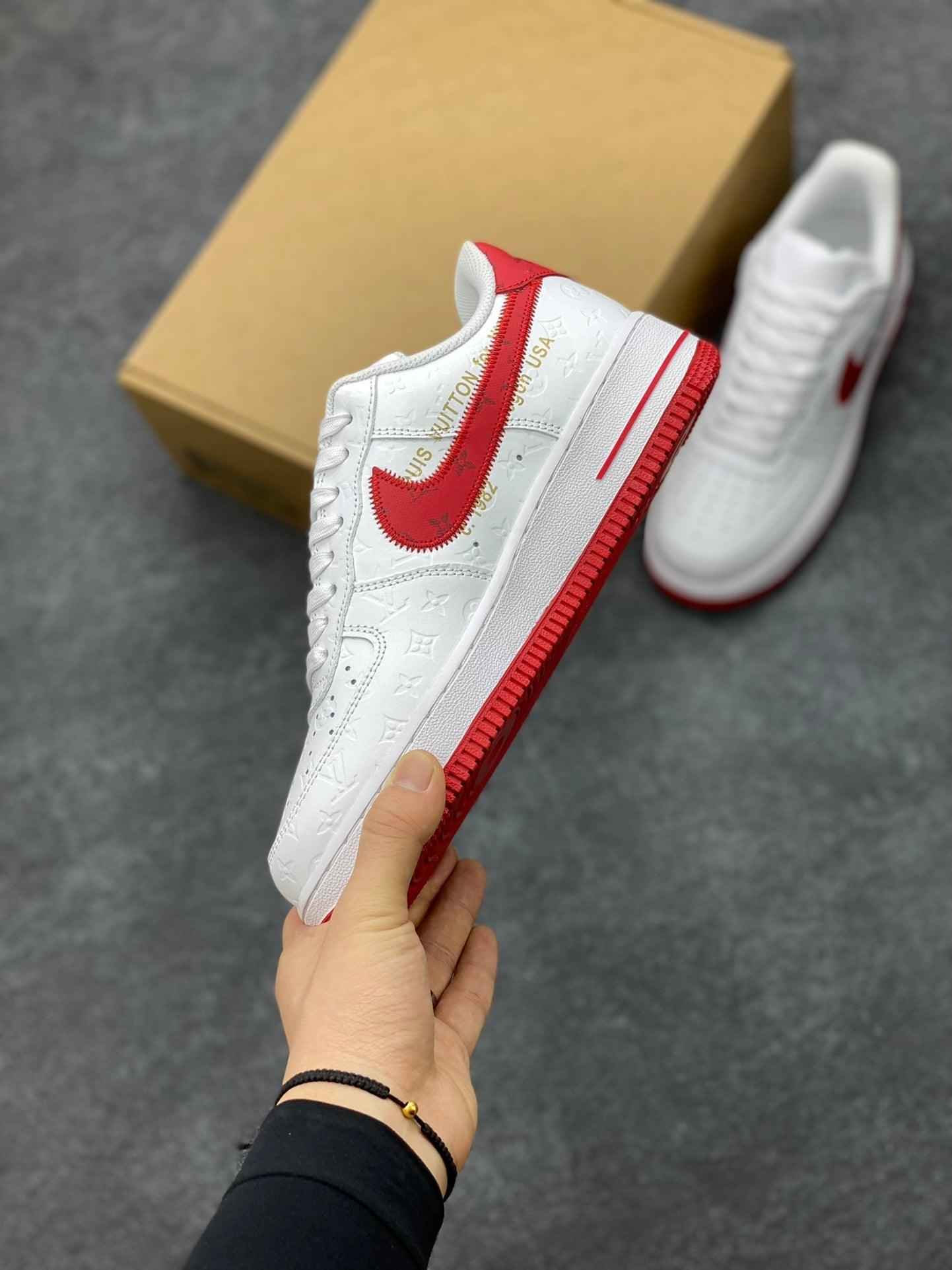 Custom Nk Air Force 1'07 x LV Low Air Sole LD0212