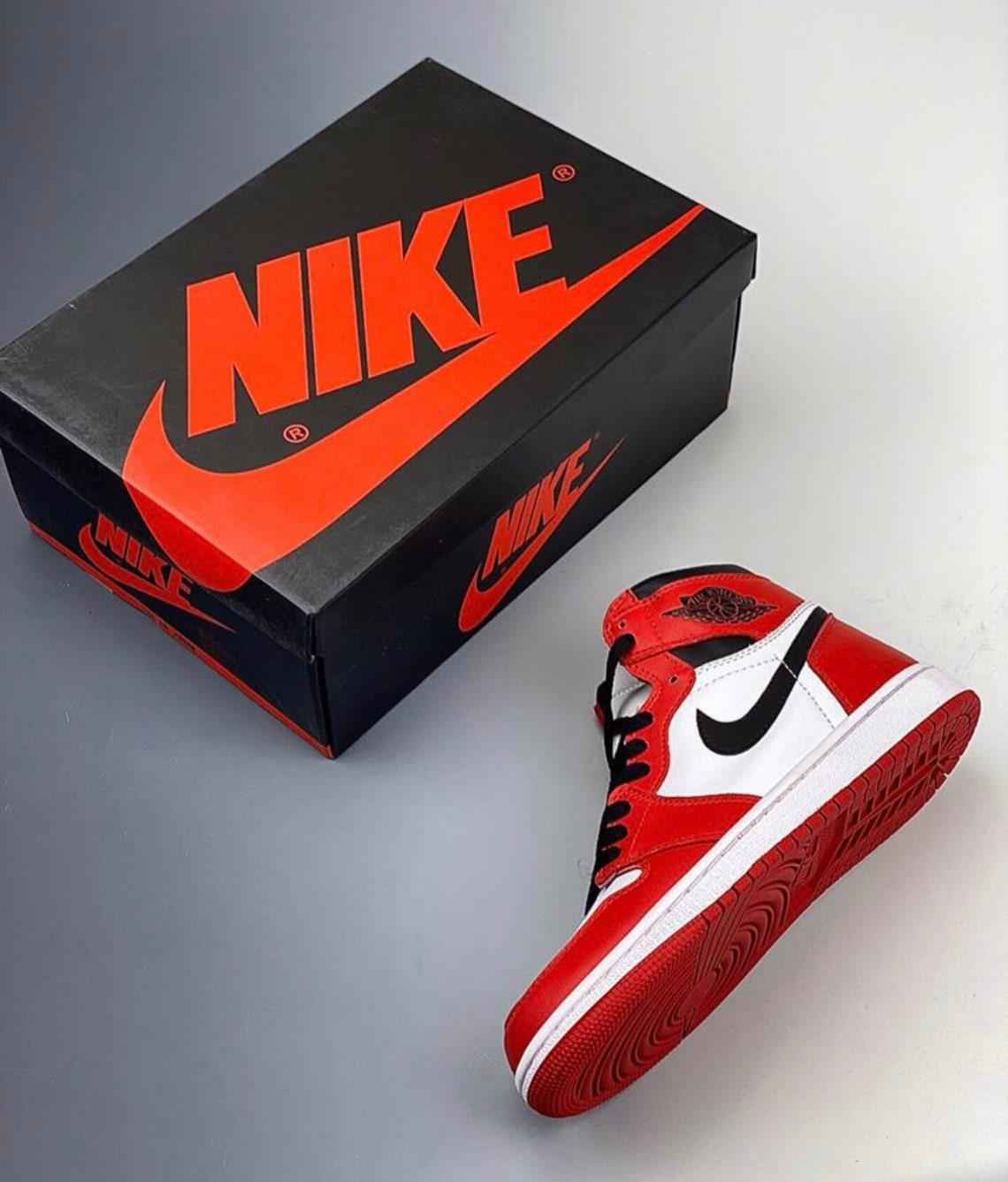 Custom RED Black White Jordan 1 CHICAGO Sneakerhypes