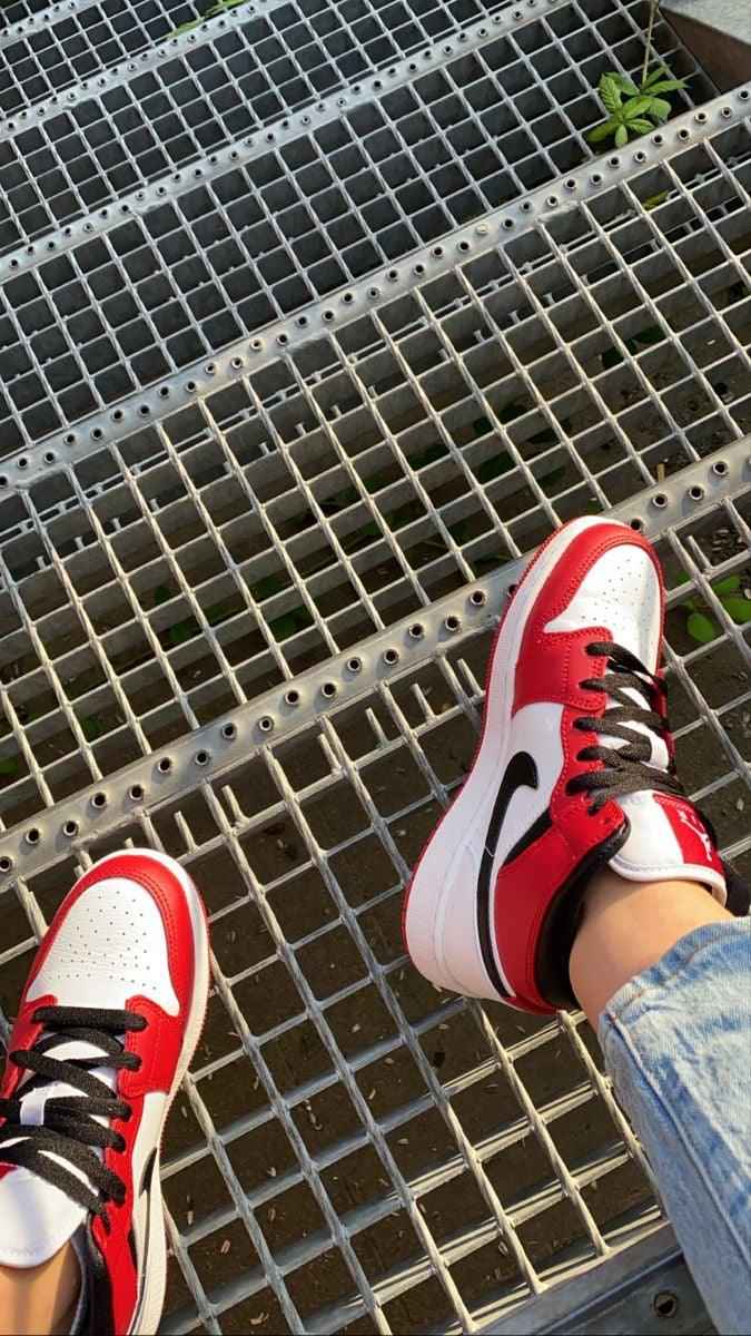 Custom RED Black White Jordan 1 CHICAGO Sneakerhypes