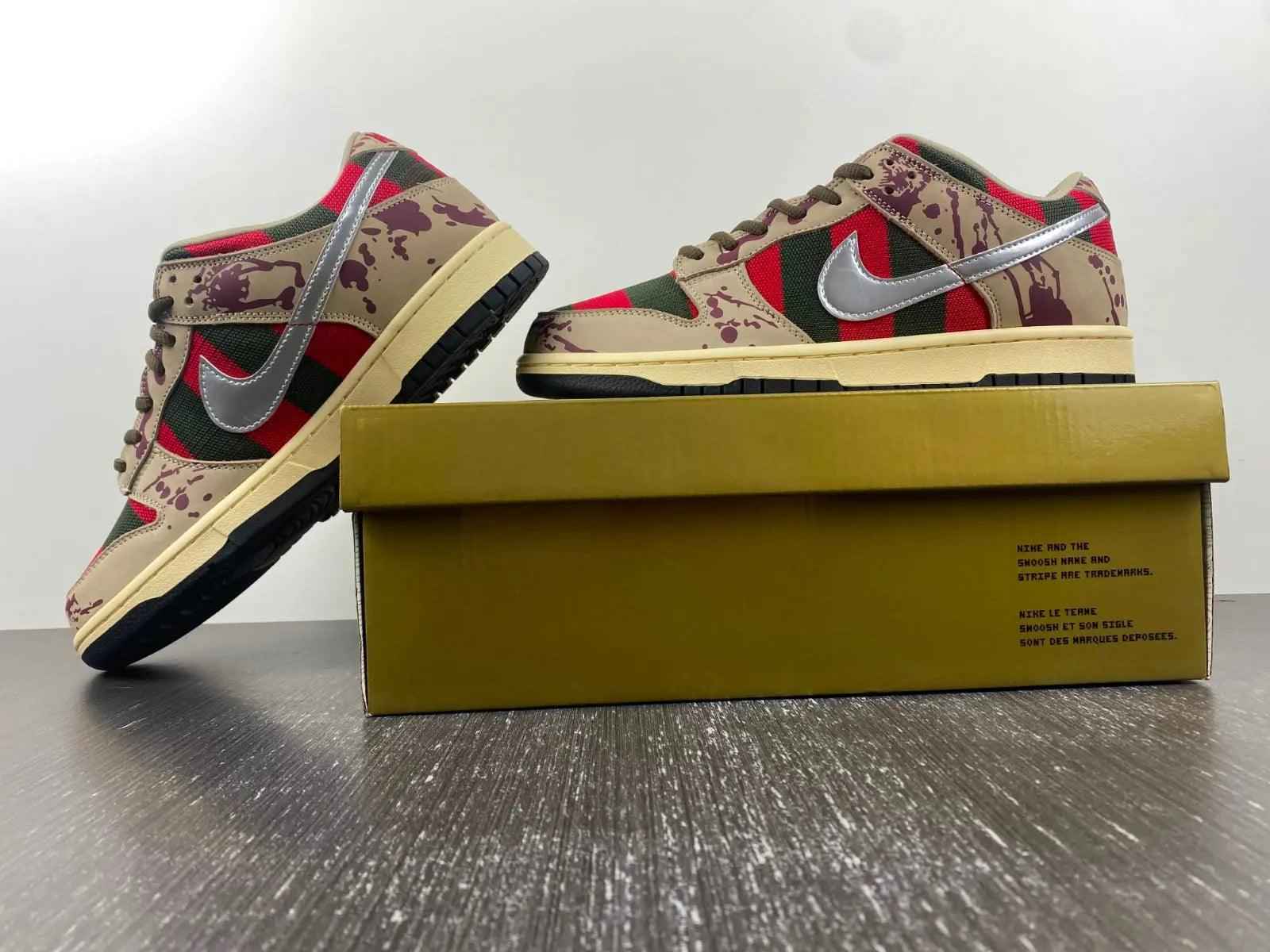 Custom SB Dunk Low “Freddy Krueger”