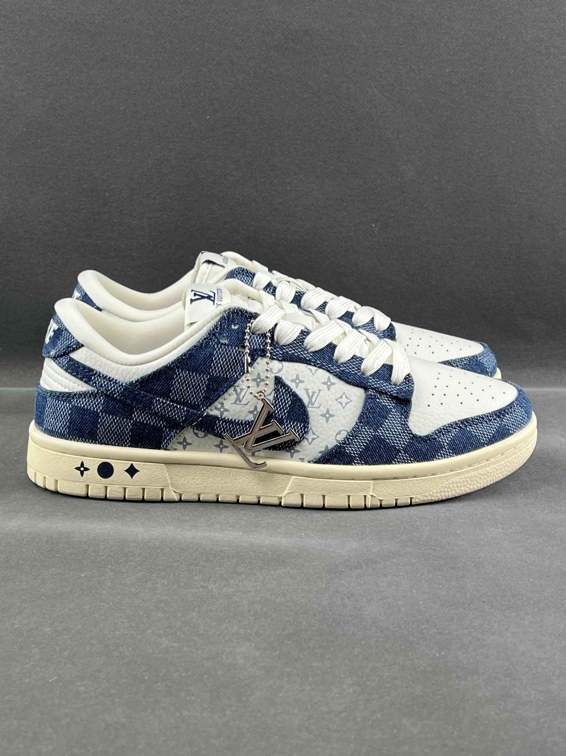 Custom SB Dunk Low x LV JH9310-949