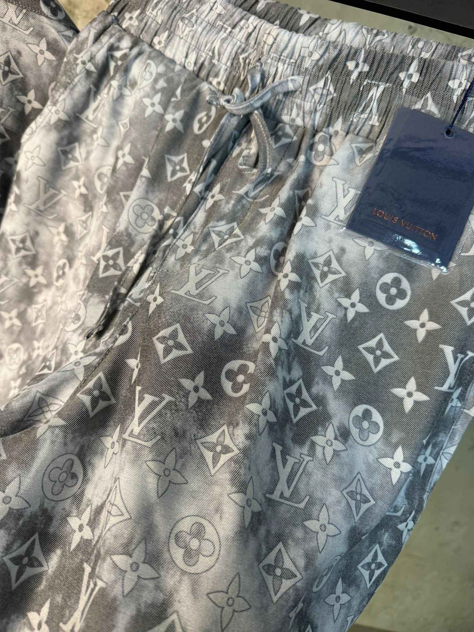 Sneakernational - LV Set 0011