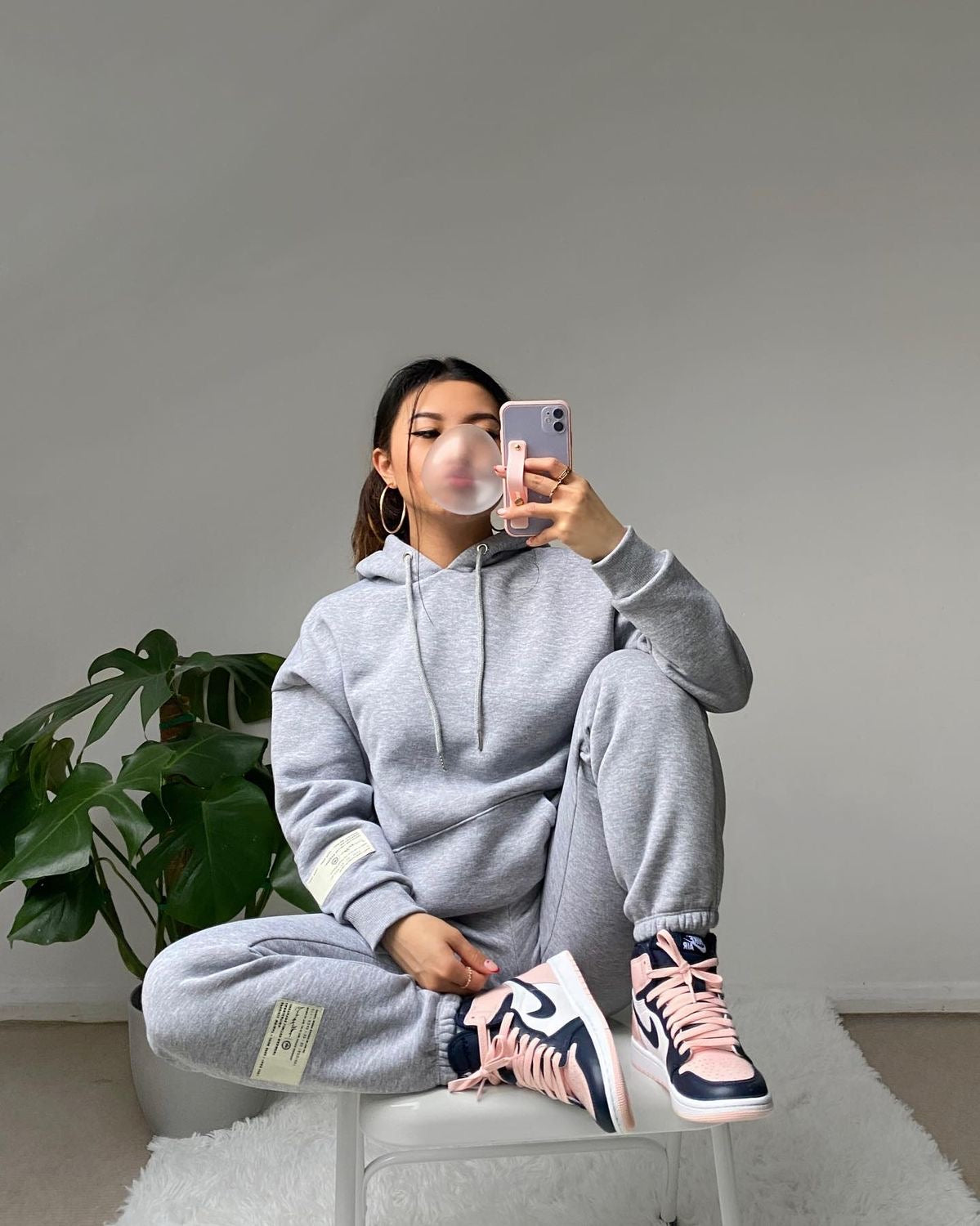Air Jordan 1 Retro Bubble Gum High Wmns OG SE Sneakers - Sneakernational