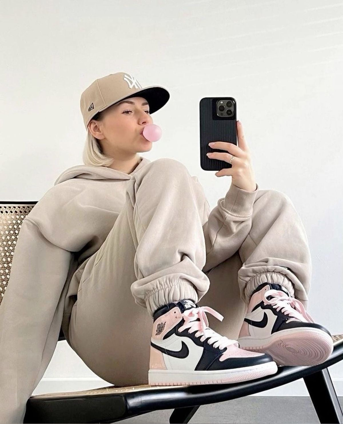 Air Jordan 1 Retro Bubble Gum High Wmns OG SE Sneakers - Sneakernational