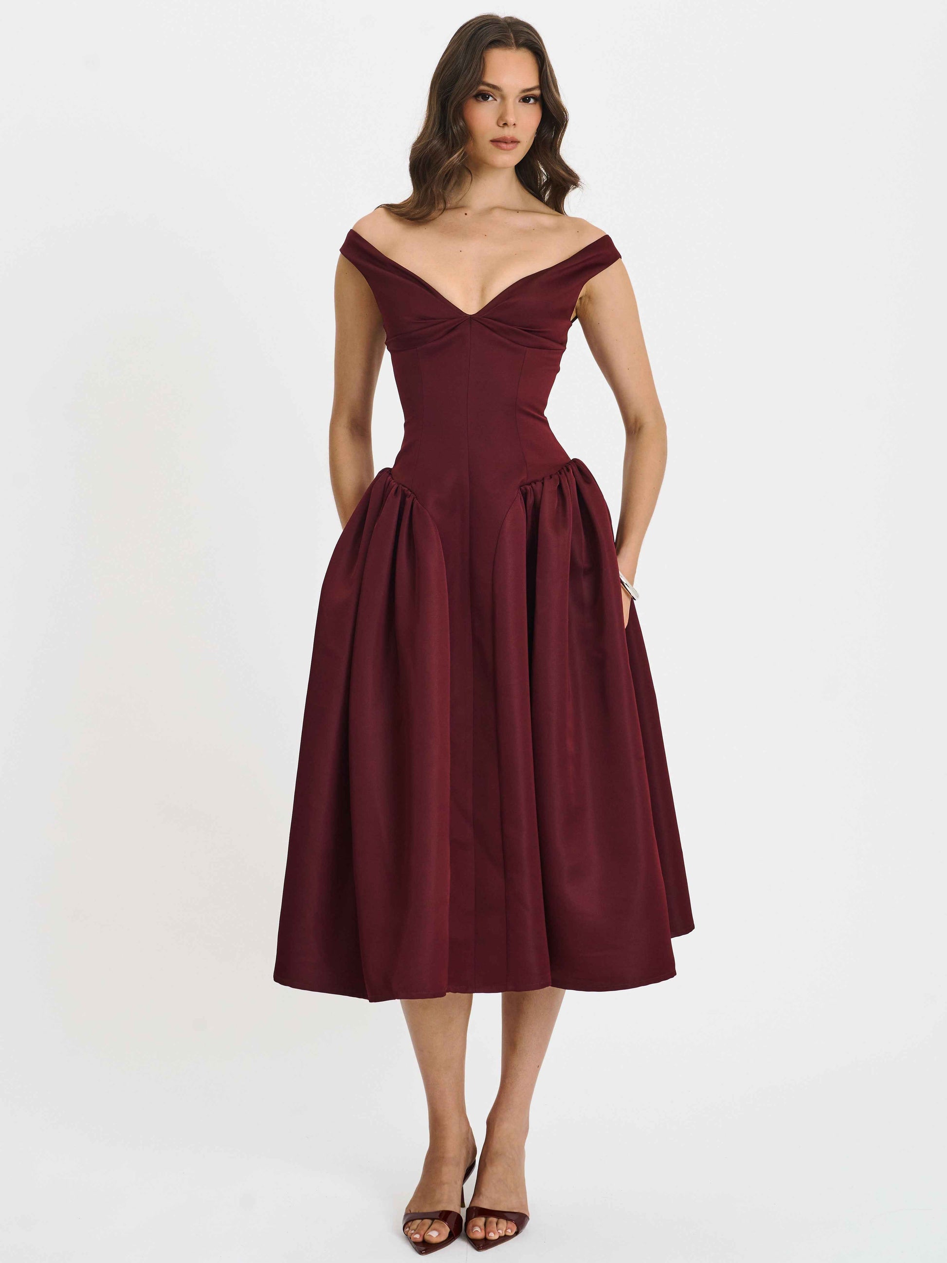 Omella Burgundy Ruched Bust Sweetheart Flared Midi Dress